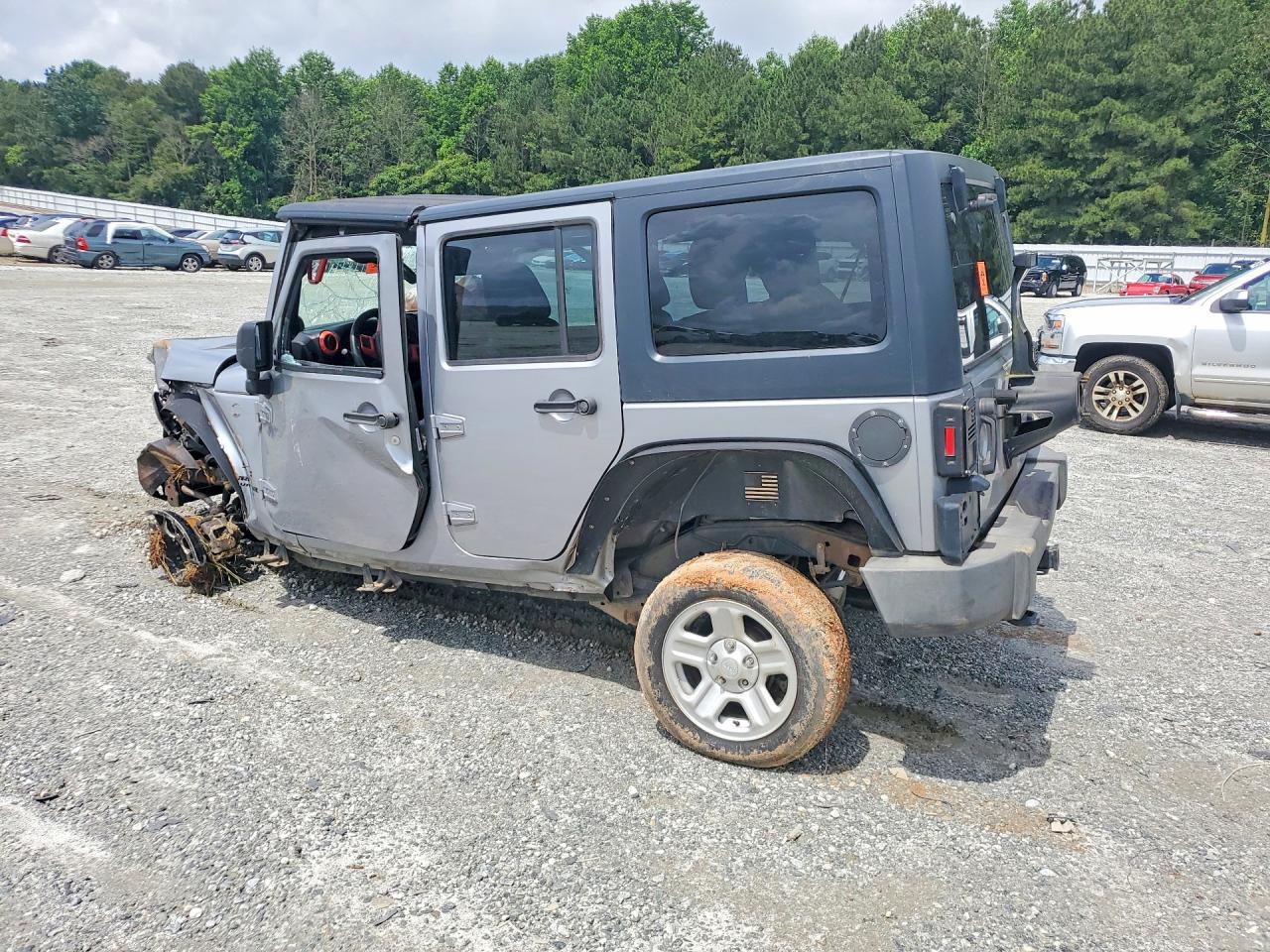 2013 Jeep Wrangler Unlimited Sport Silver vin: 1C4BJWDG1DL673674