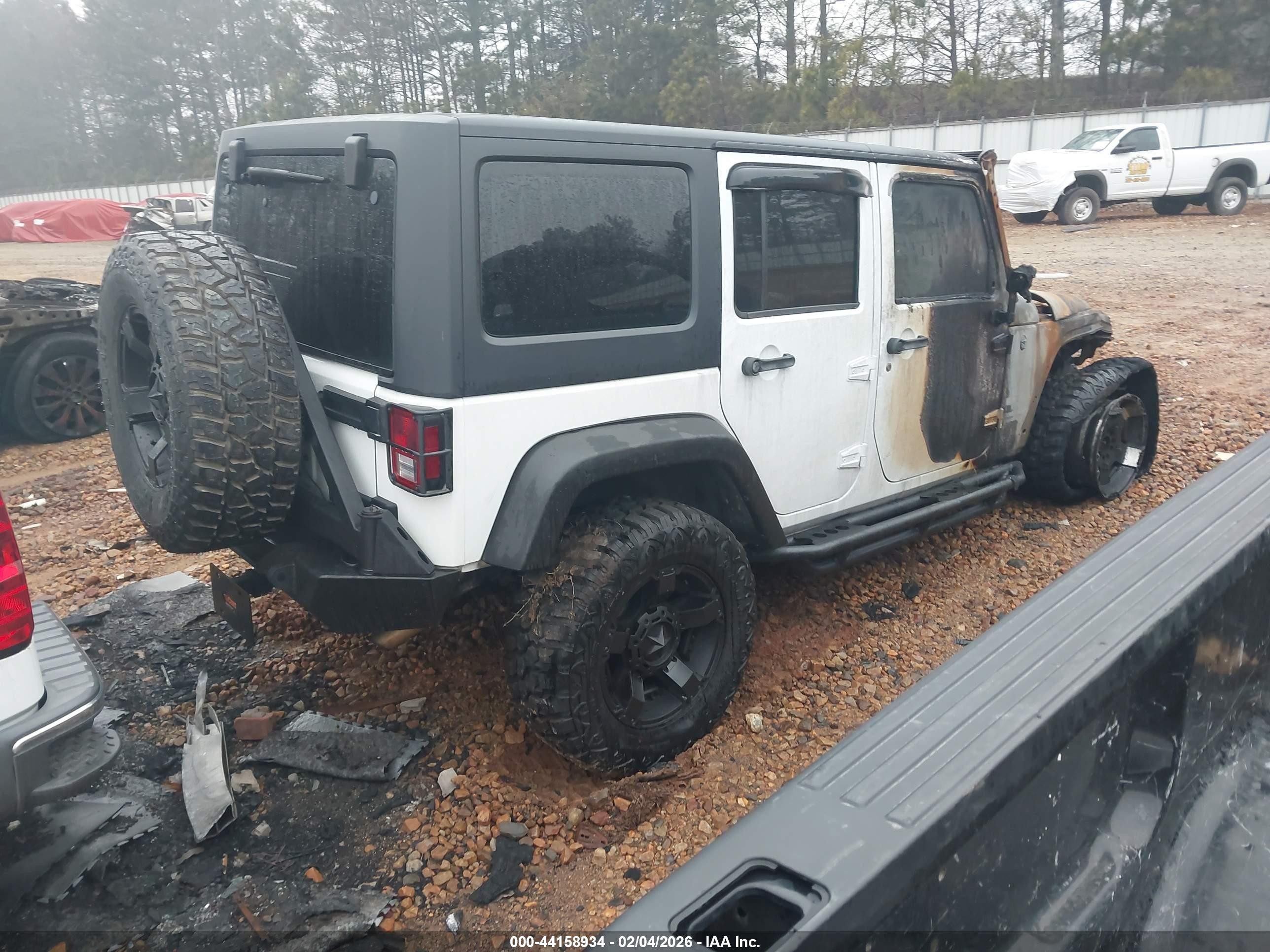2013 Jeep Wrangler Unlimited Sport White vin: 1C4BJWDG1DL699773