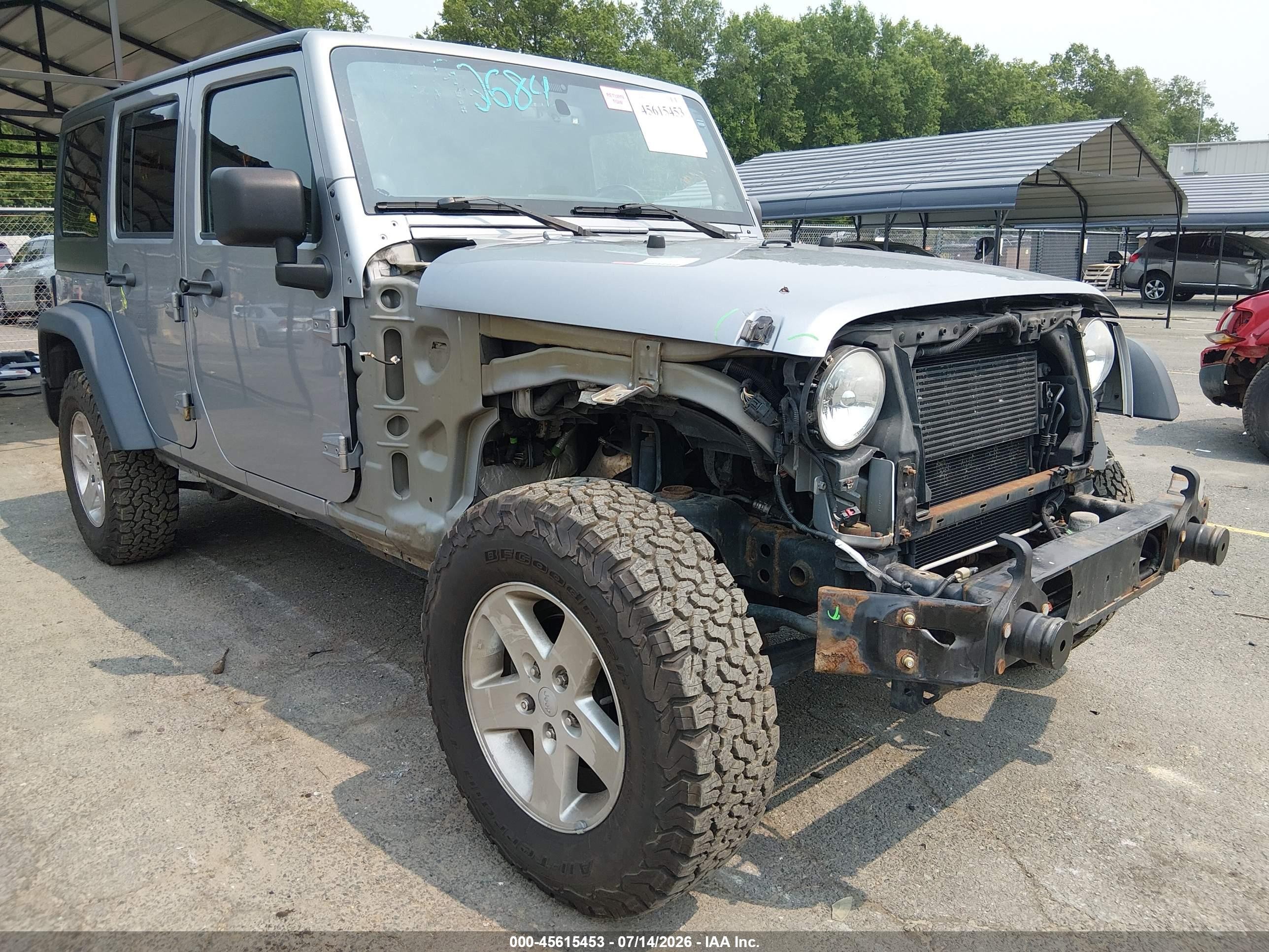 2013 Jeep Wrangler Unlimited Sport Silver vin: 1C4BJWDG1DL701604