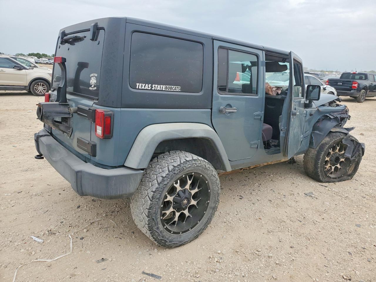 2014 Jeep Wrangler Unlimited Sport Gray vin: 1C4BJWDG1EL173371