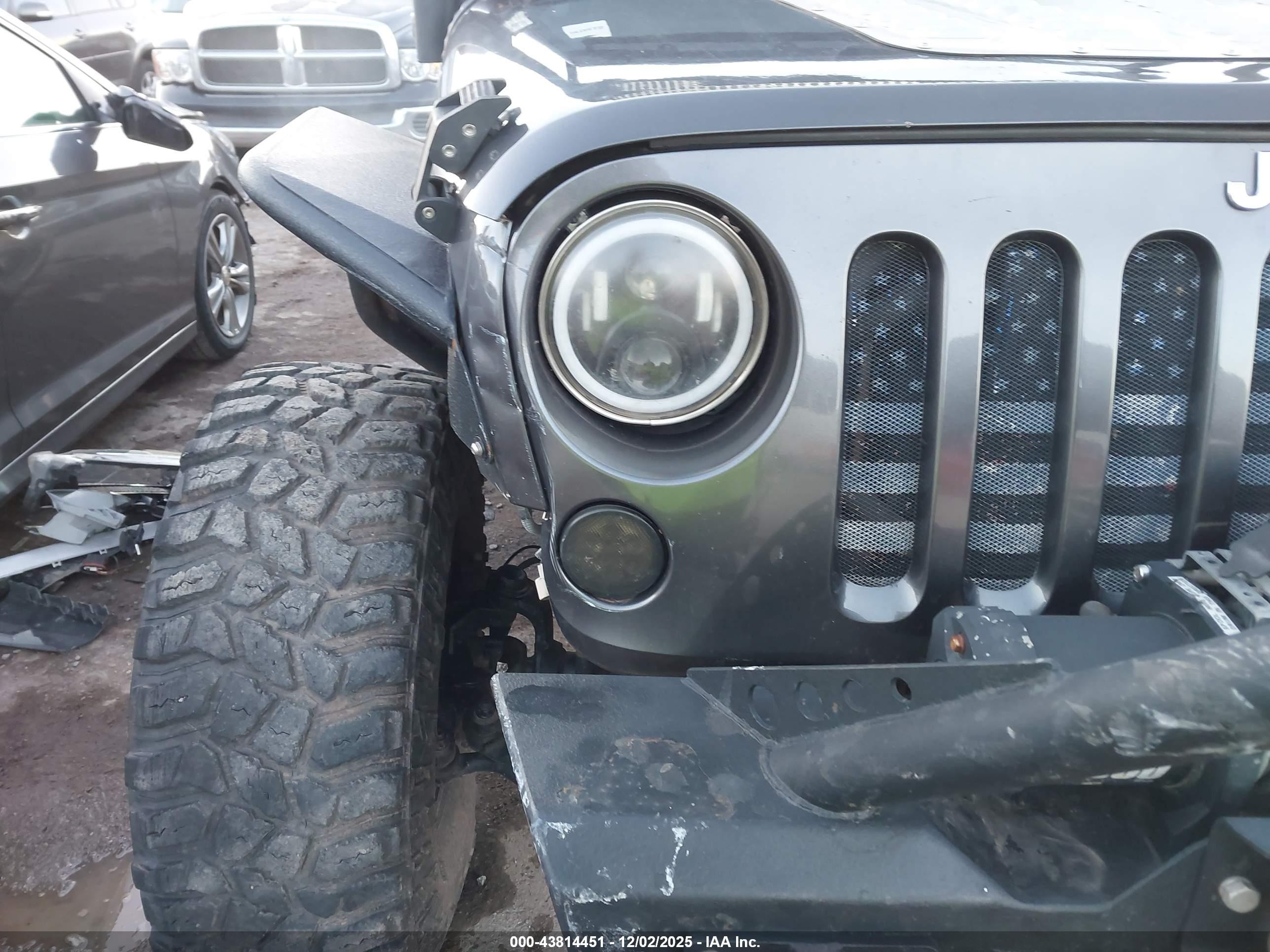 2014 Jeep Wrangler Unlimited Sport Gray vin: 1C4BJWDG1EL192714