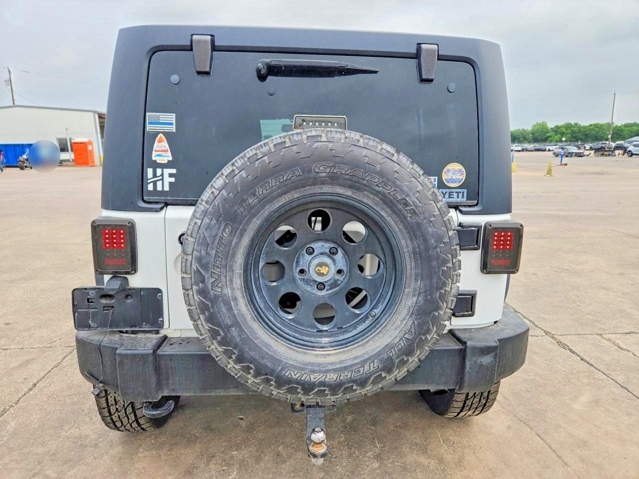 2014 Jeep Wrangler Unlimited Sport White vin: 1C4BJWDG1EL194544
