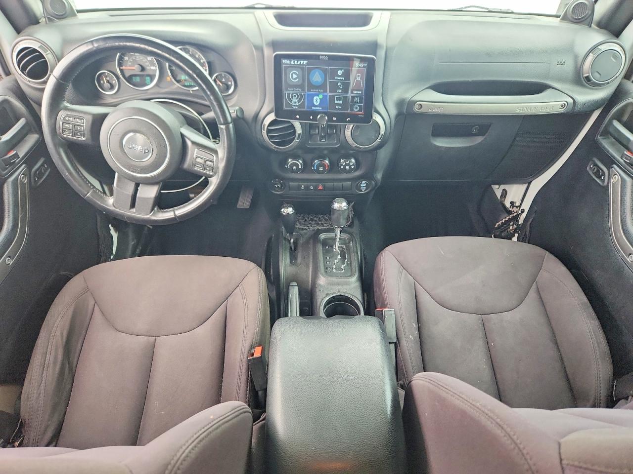 2014 Jeep Wrangler Unlimited Sport White vin: 1C4BJWDG1EL194544
