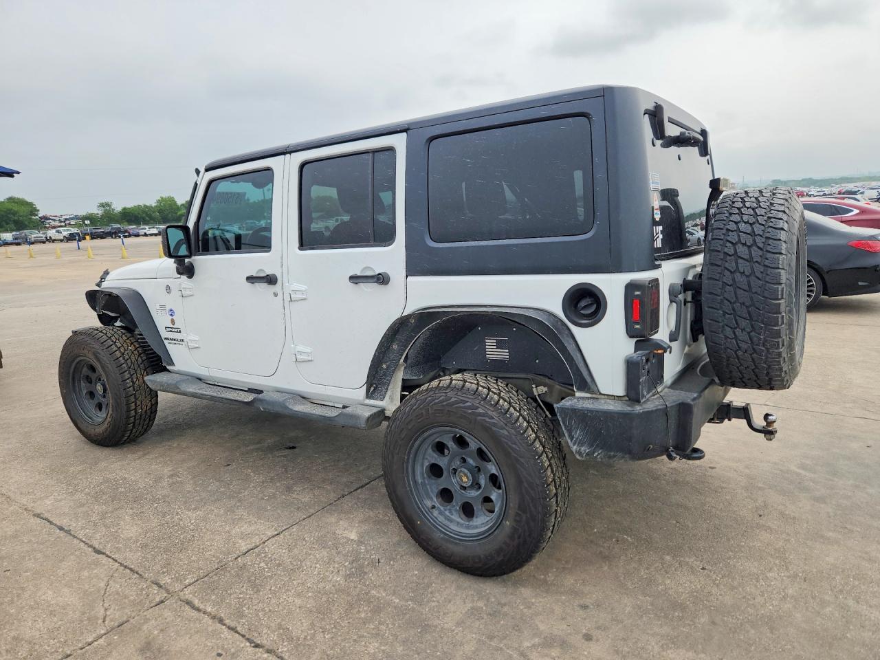 2014 Jeep Wrangler Unlimited Sport White vin: 1C4BJWDG1EL194544