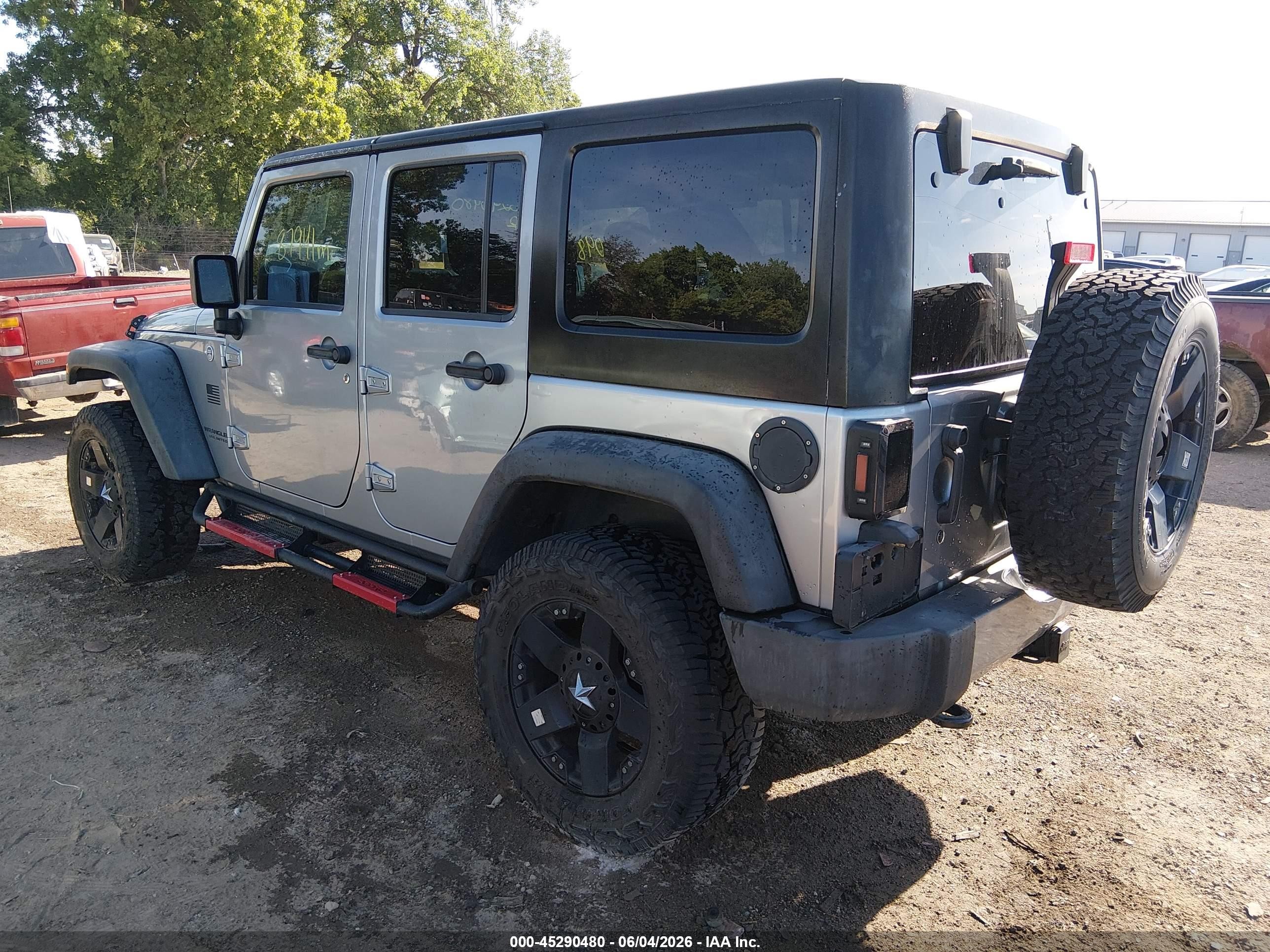 2014 Jeep Wrangler Unlimited Sport Gray vin: 1C4BJWDG1EL208846