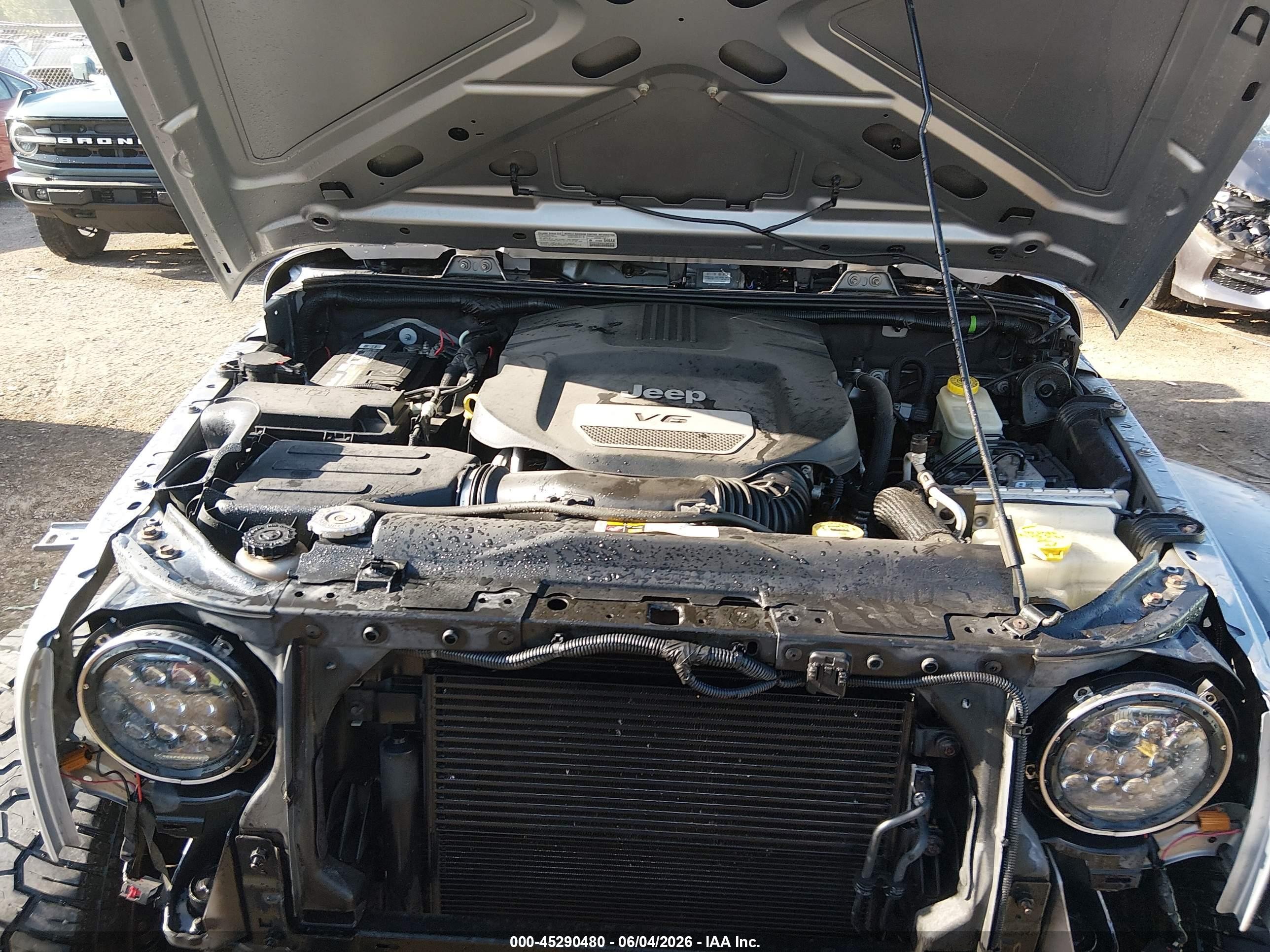 2014 Jeep Wrangler Unlimited Sport Gray vin: 1C4BJWDG1EL208846