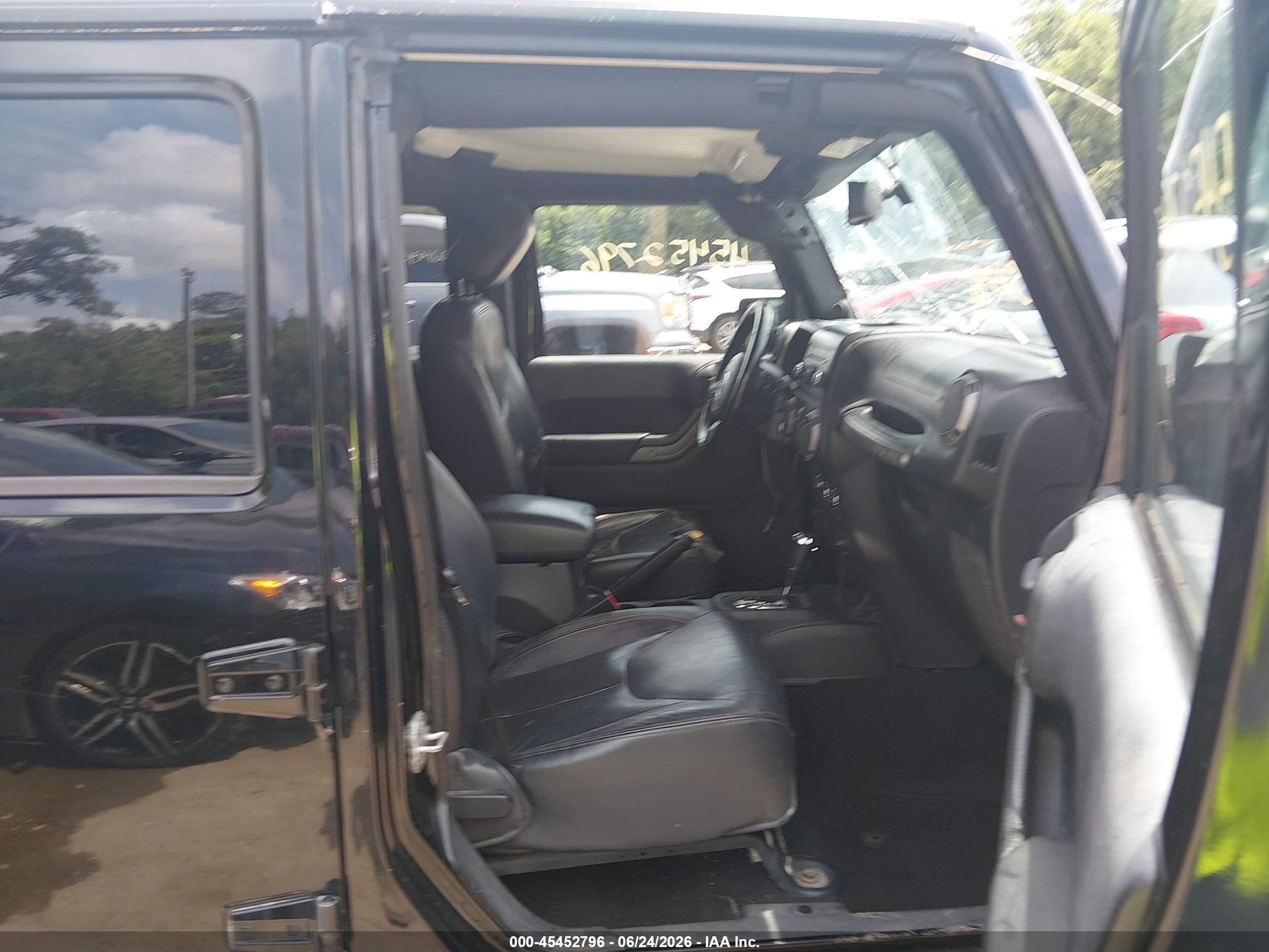 2014 Jeep Wrangler Unlimited Sport Black vin: 1C4BJWDG1EL250711