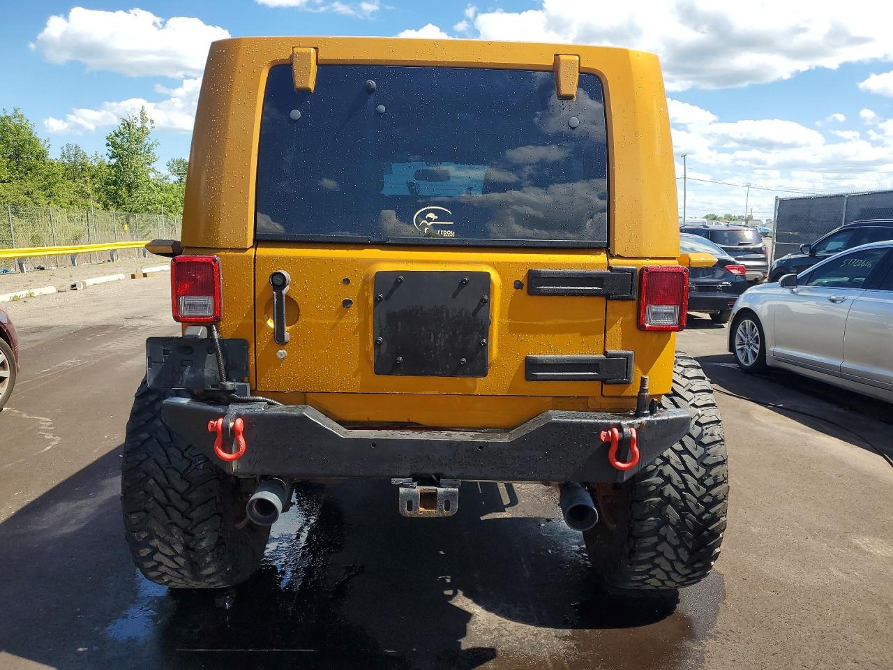 2014 Jeep Wrangler Unlimited Sport Gold vin: 1C4BJWDG1EL276774