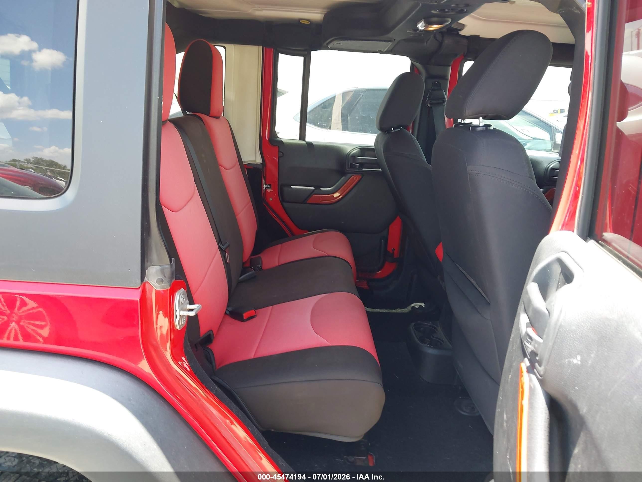 2015 Jeep Wrangler Unlimited Sport Red vin: 1C4BJWDG1FL508243