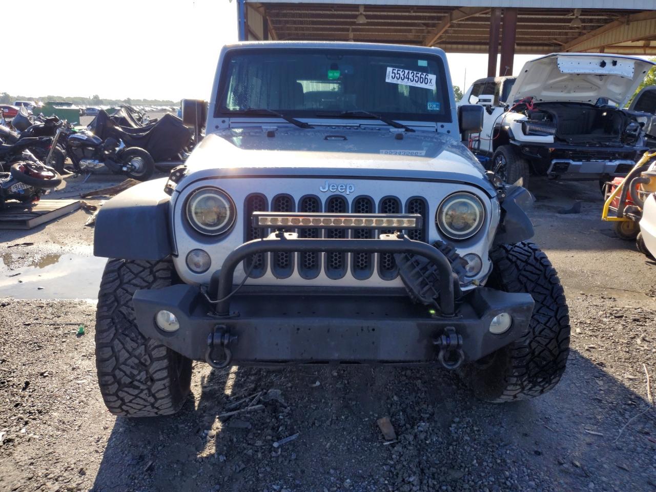 2015 Jeep Wrangler Unlimited Sport Серебряный vin: 1C4BJWDG1FL520957