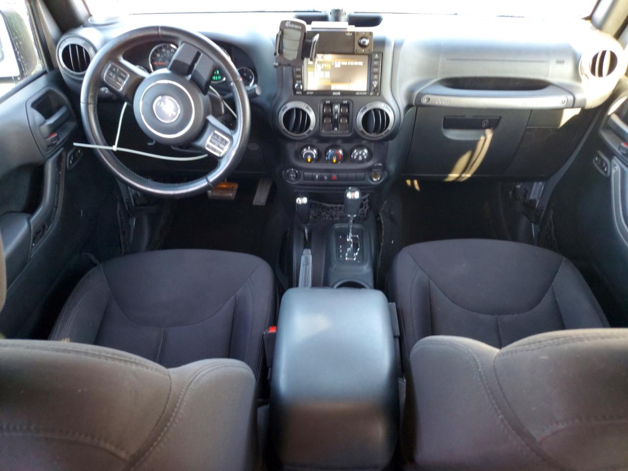2015 Jeep Wrangler Unlimited Sport Серебряный vin: 1C4BJWDG1FL520957