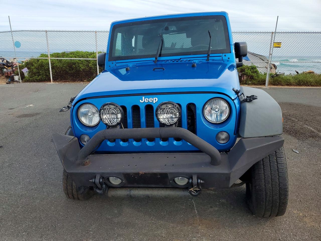 2015 Jeep Wrangler Unlimited Sport Blue vin: 1C4BJWDG1FL550704