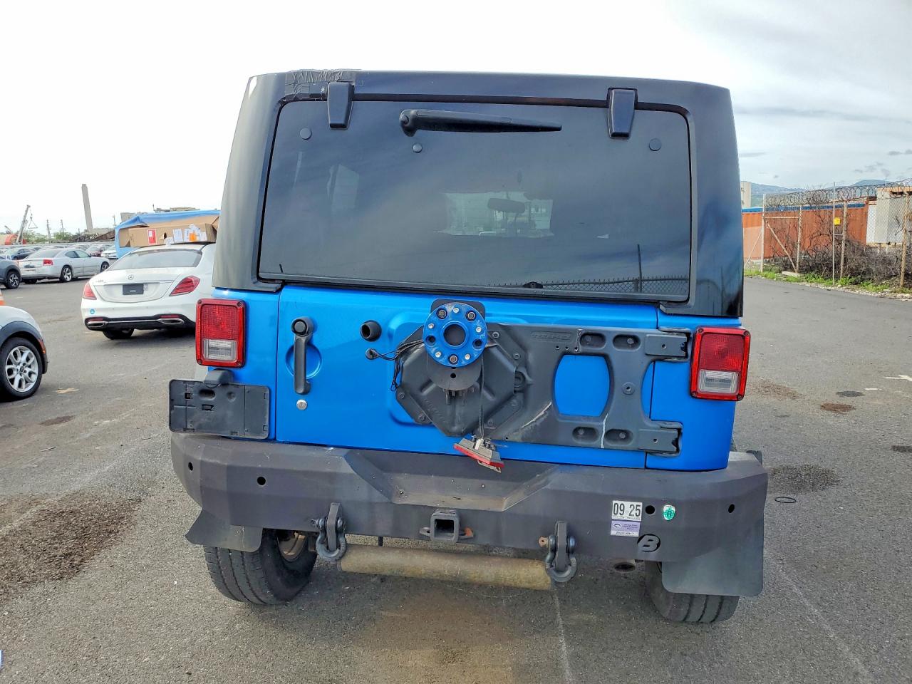 2015 Jeep Wrangler Unlimited Sport Blue vin: 1C4BJWDG1FL550704