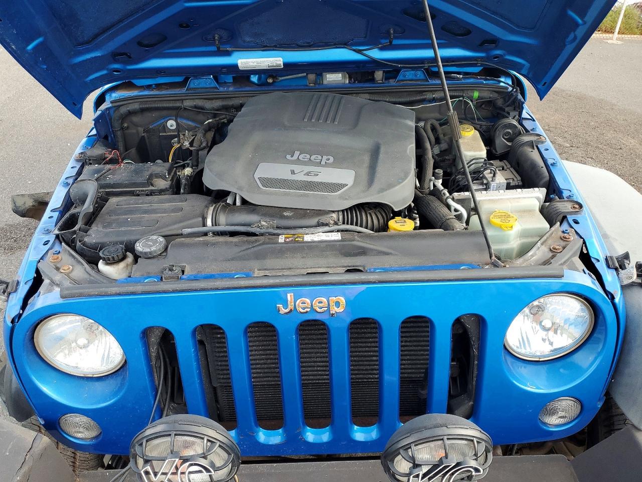 2015 Jeep Wrangler Unlimited Sport Blue vin: 1C4BJWDG1FL550704