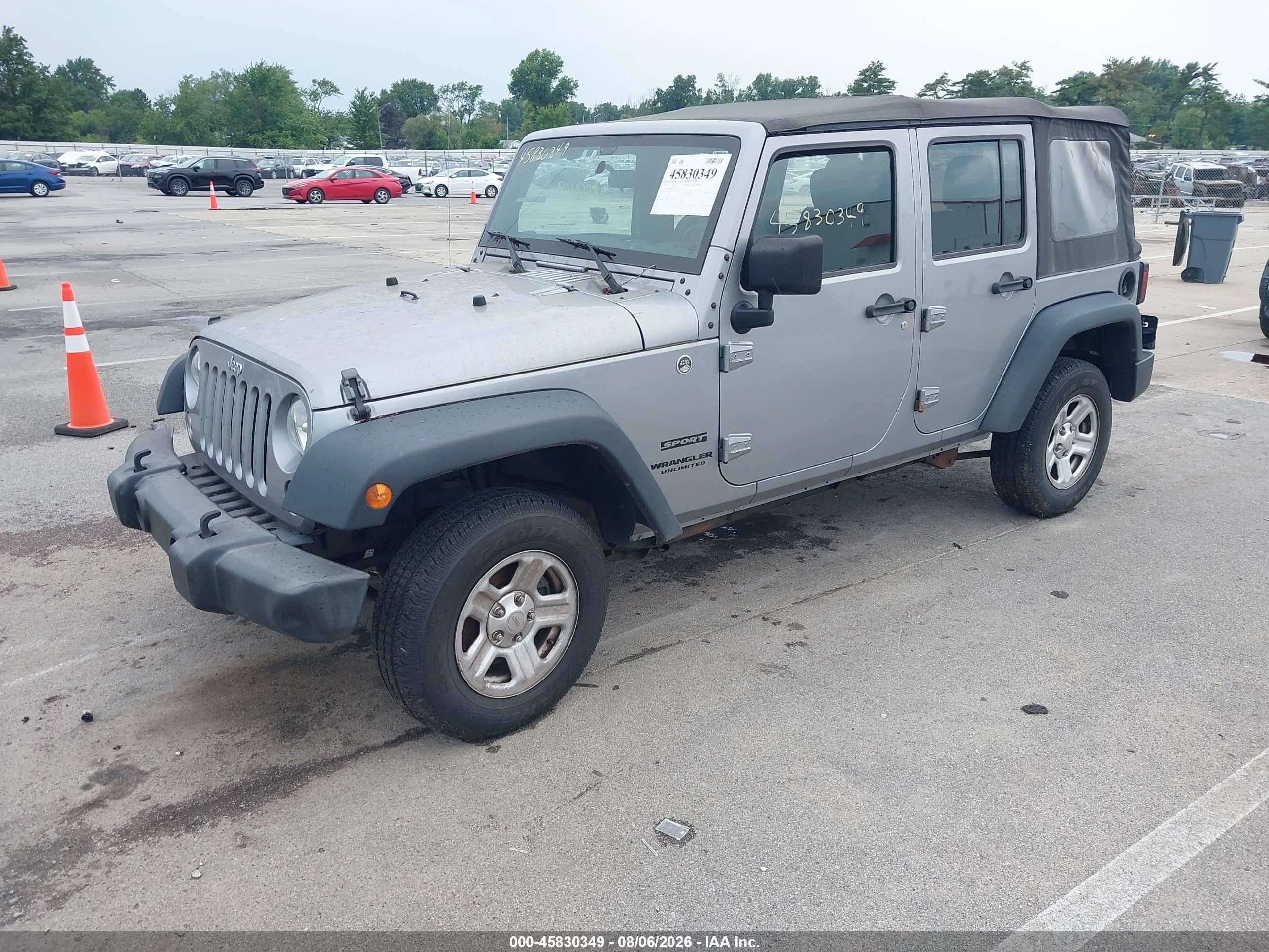 2015 Jeep Wrangler Unlimited Sport Silver vin: 1C4BJWDG1FL760963