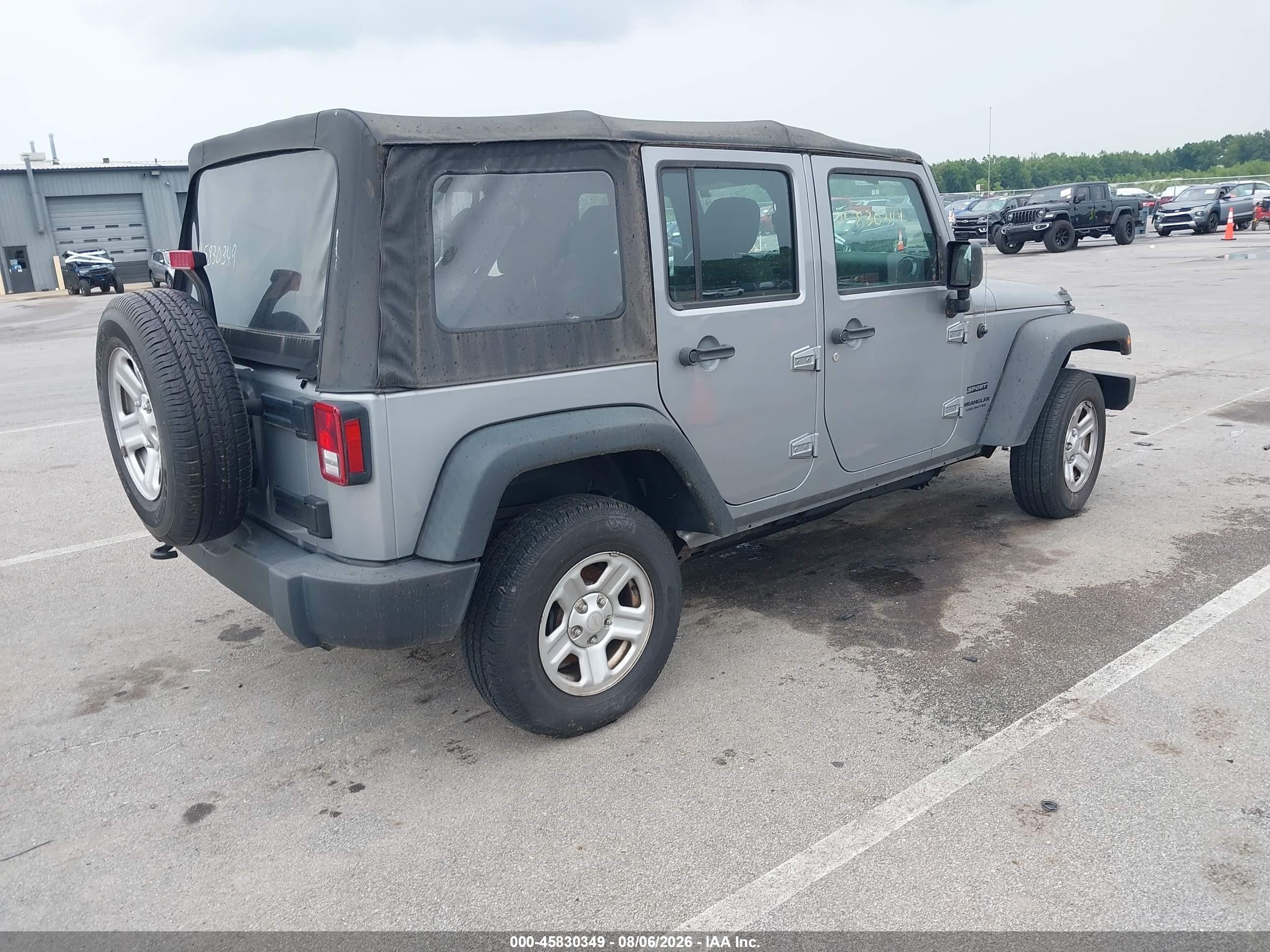 2015 Jeep Wrangler Unlimited Sport Silver vin: 1C4BJWDG1FL760963