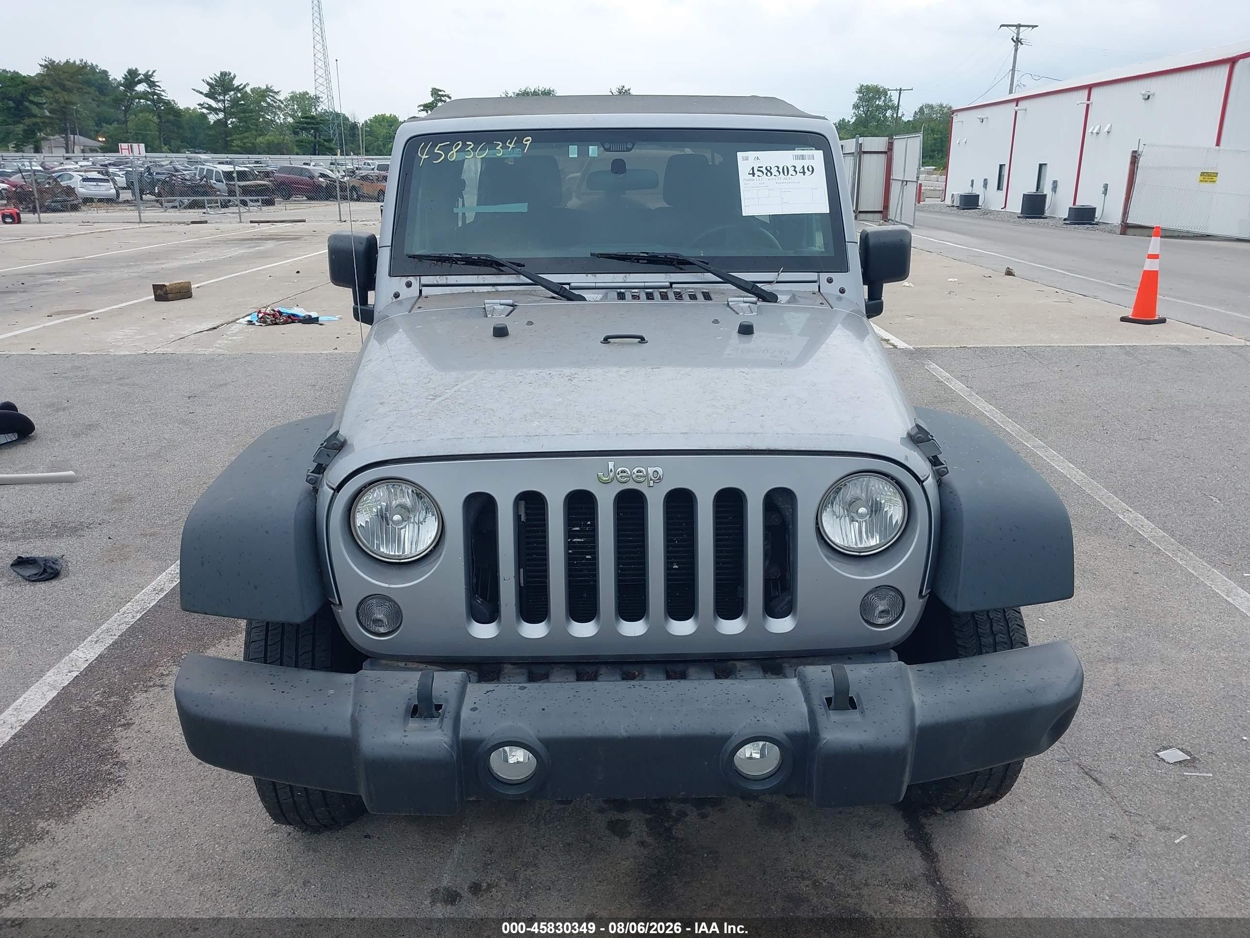 2015 Jeep Wrangler Unlimited Sport Silver vin: 1C4BJWDG1FL760963
