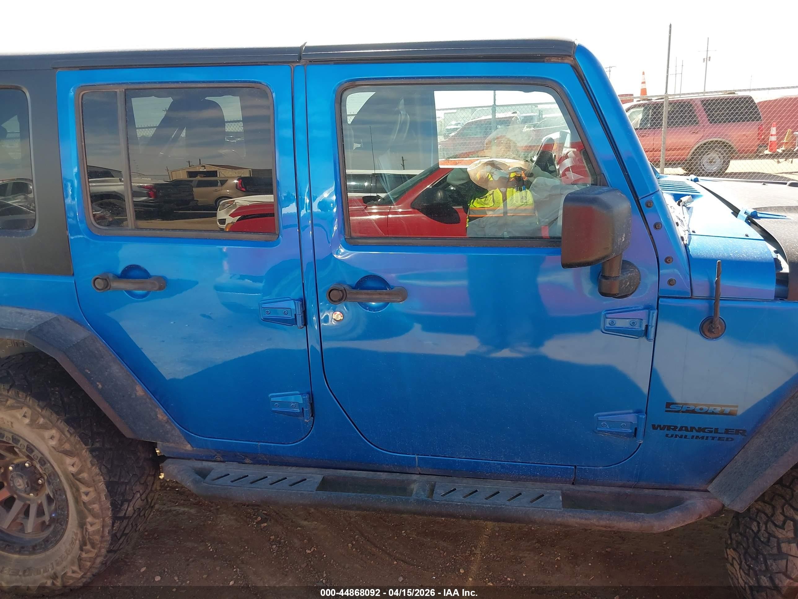 2016 Jeep Wrangler Unlimited Sport Синий vin: 1C4BJWDG1GL251179