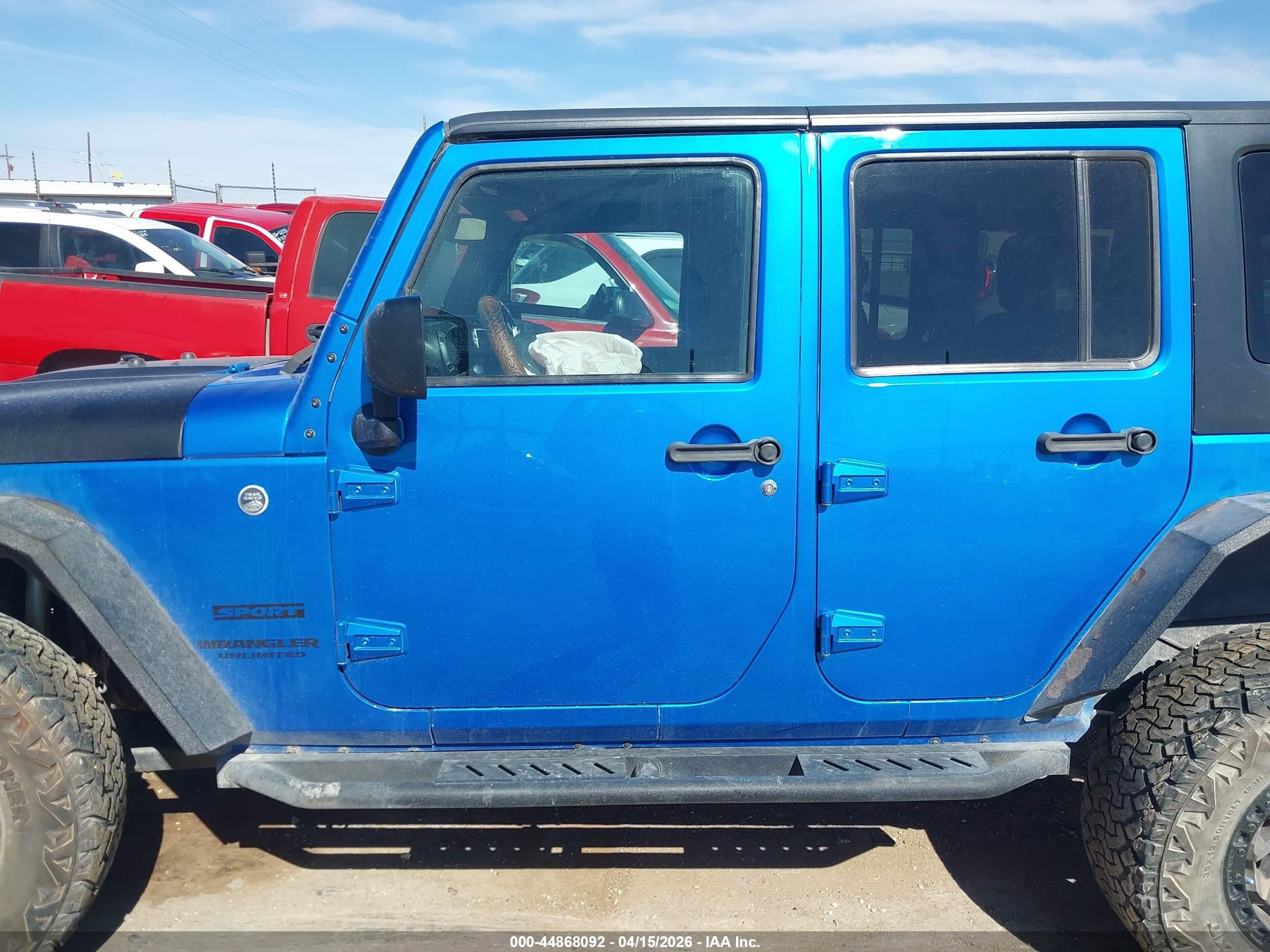 2016 Jeep Wrangler Unlimited Sport Синий vin: 1C4BJWDG1GL251179