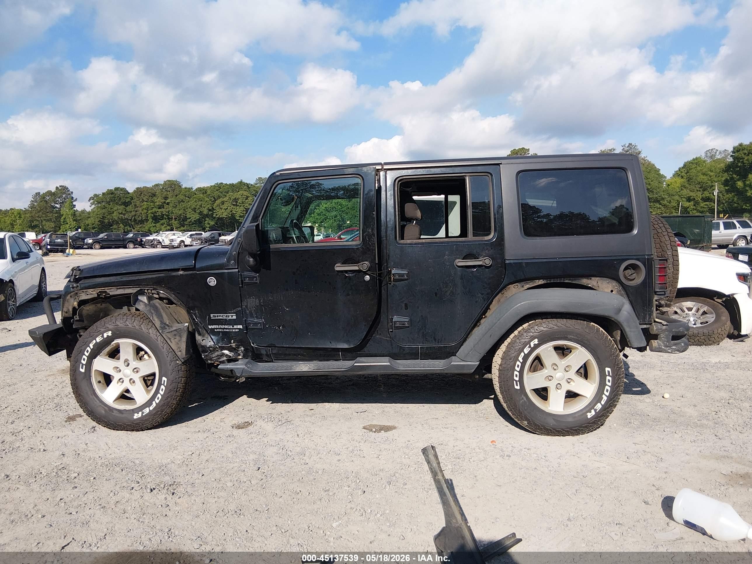 2016 Jeep Wrangler Unlimited Sport Black vin: 1C4BJWDG1GL329993