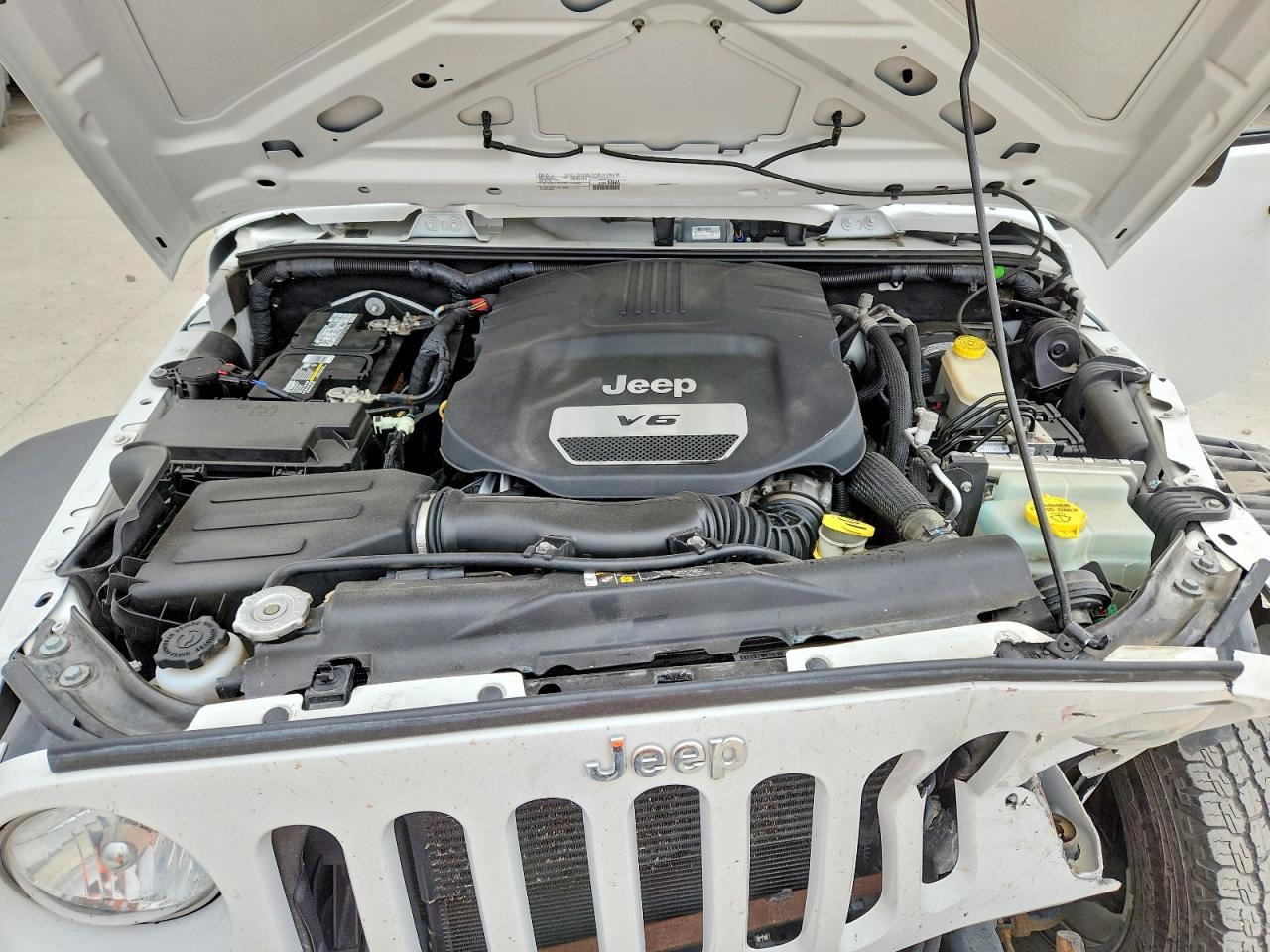 2017 Jeep Wrangler Unlimited Sport White vin: 1C4BJWDG1HL546090