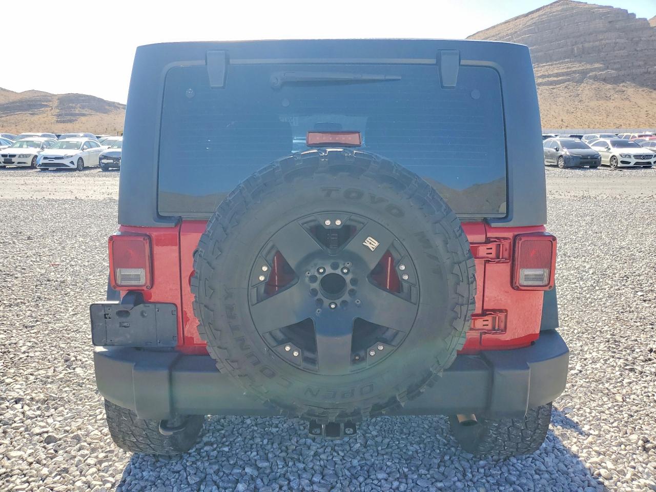 2012 Jeep Wrangler Unlimited Sport Red vin: 1C4BJWDG2CL164336