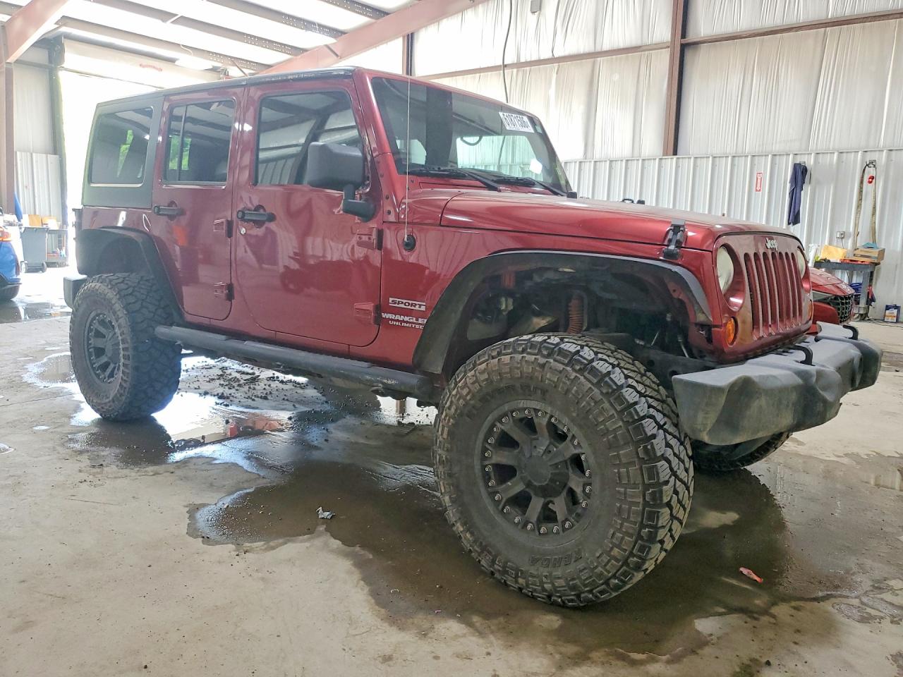 2013 Jeep Wrangler Unlimited Sport Red vin: 1C4BJWDG2DL547548