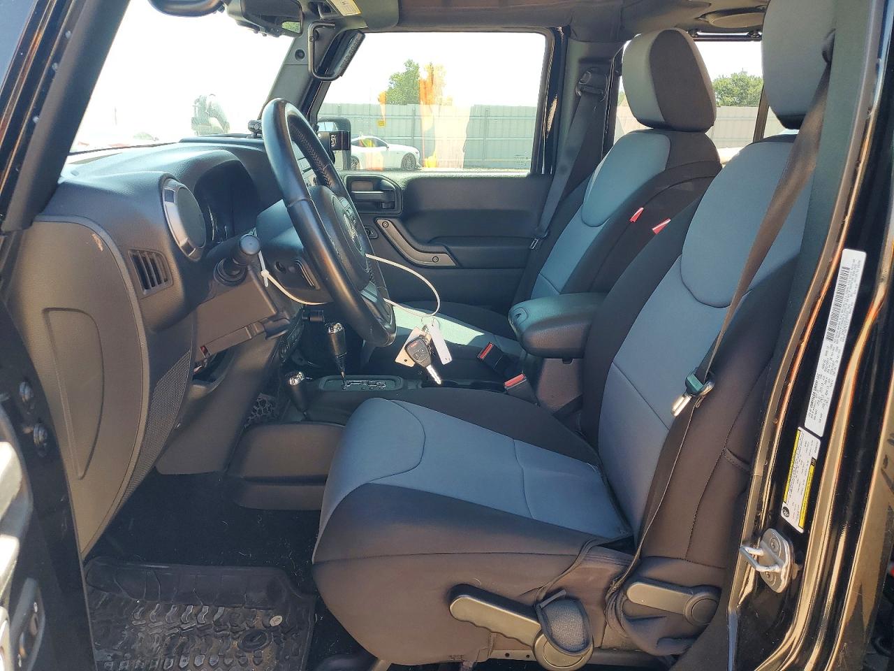 2013 Jeep Wrangler Unlimited Sport Черный vin: 1C4BJWDG2DL553222