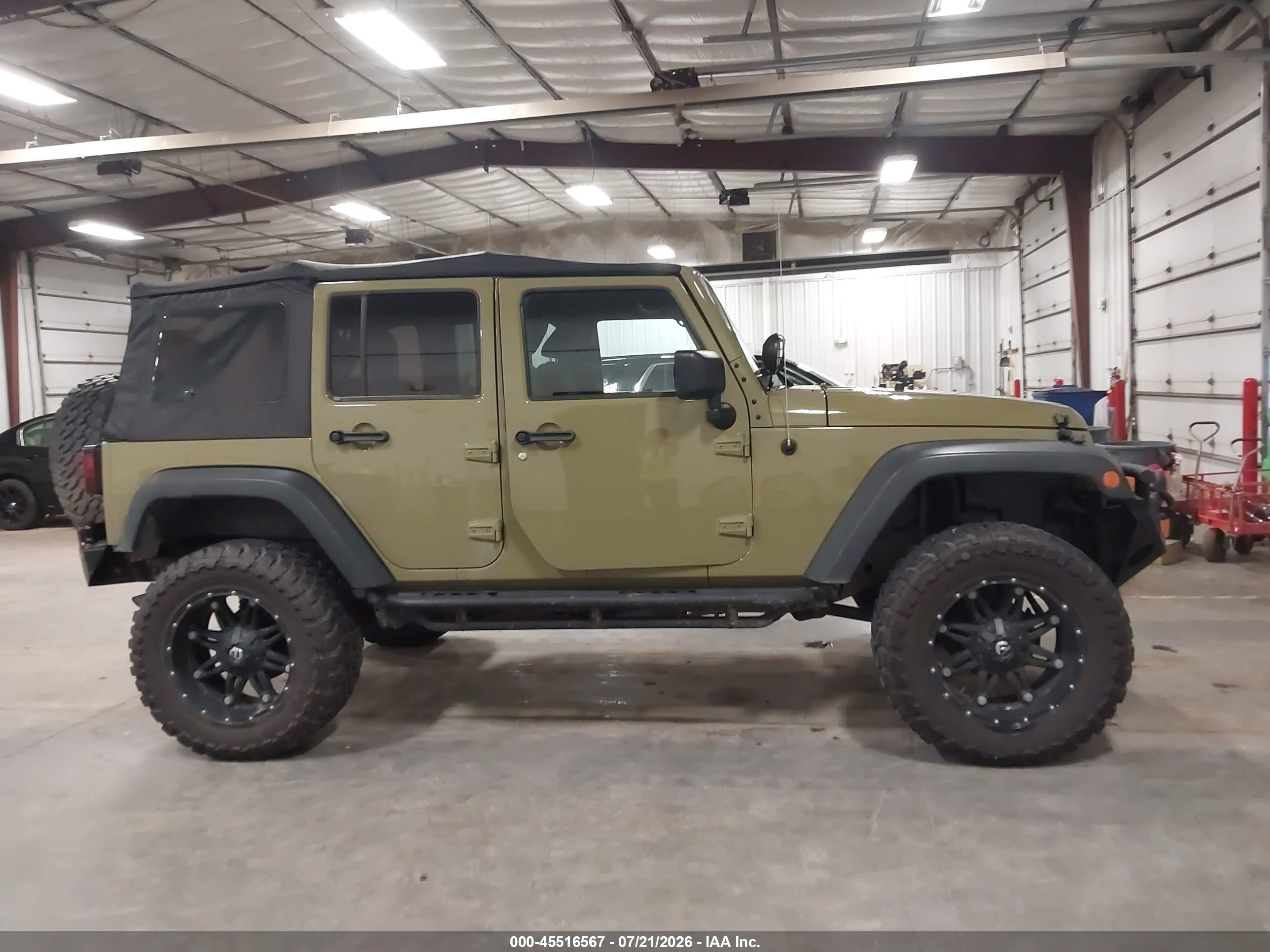 2013 Jeep Wrangler Unlimited Sport Green vin: 1C4BJWDG2DL587046