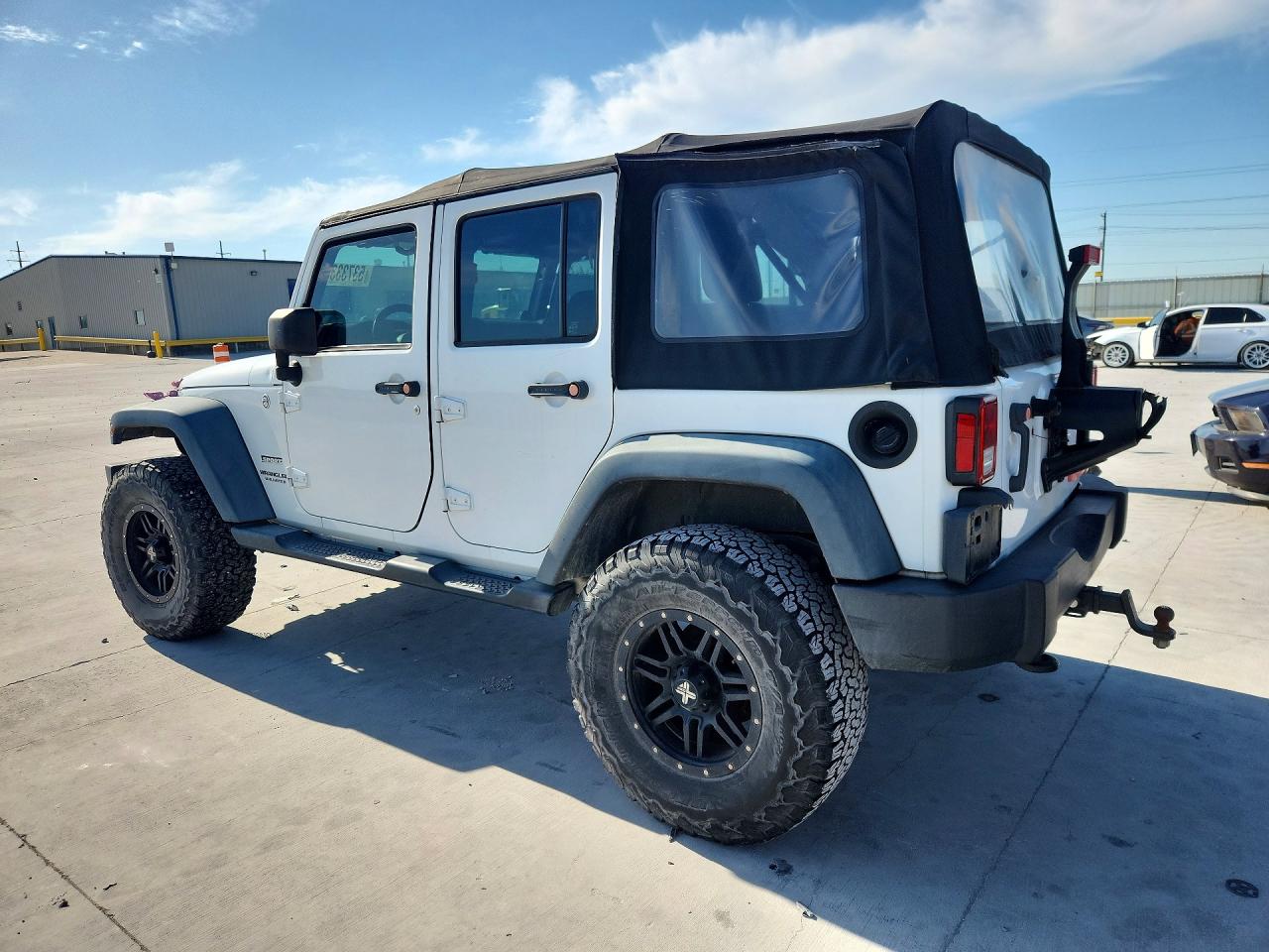 2013 Jeep Wrangler Unlimited Sport White vin: 1C4BJWDG2DL634169