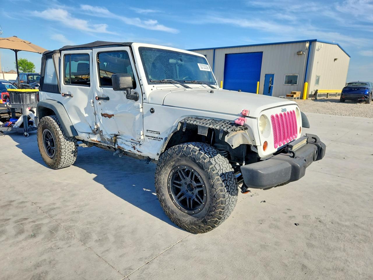 2013 Jeep Wrangler Unlimited Sport White vin: 1C4BJWDG2DL634169