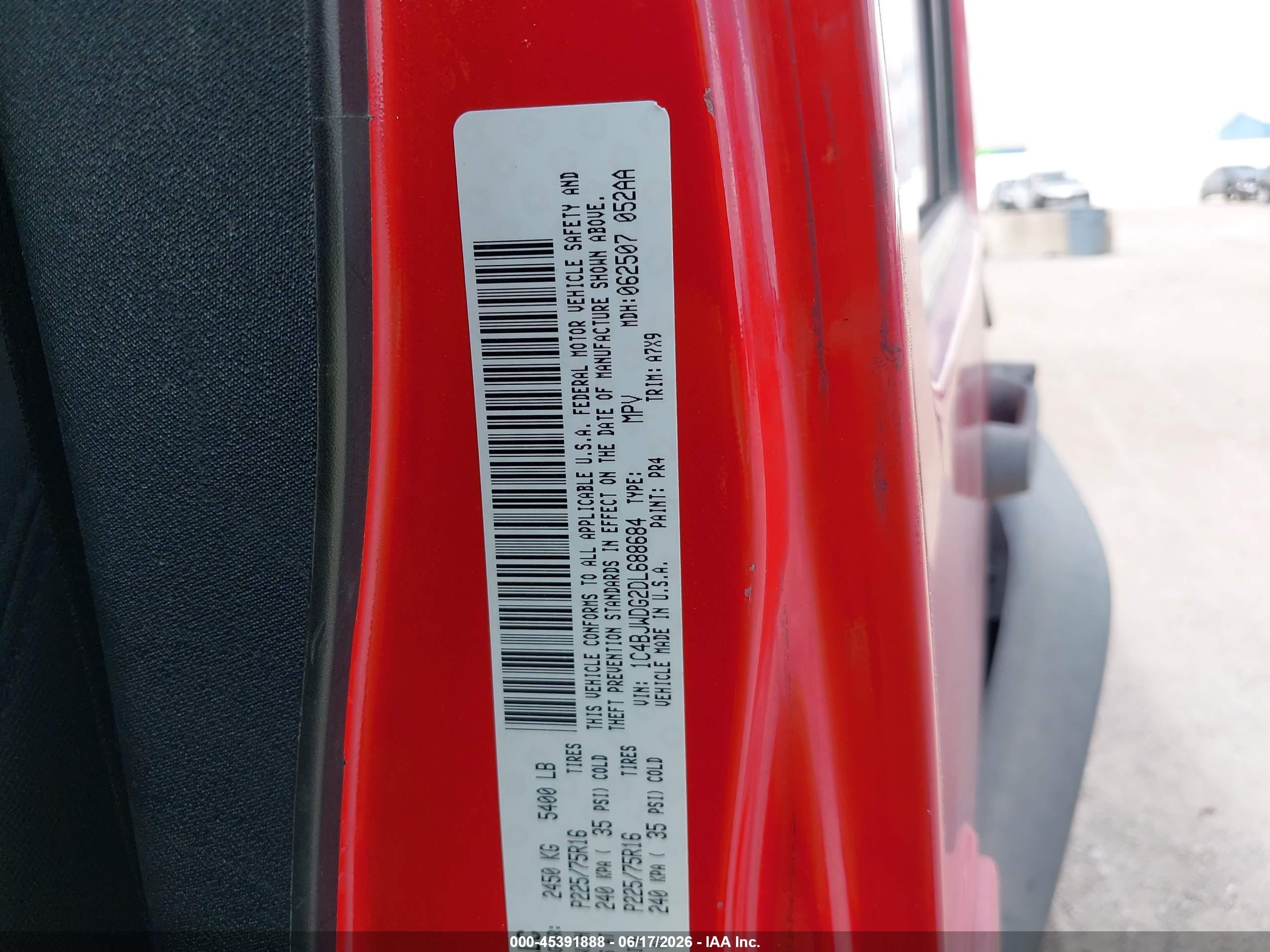 2013 Jeep Wrangler Unlimited Sport Red vin: 1C4BJWDG2DL688684