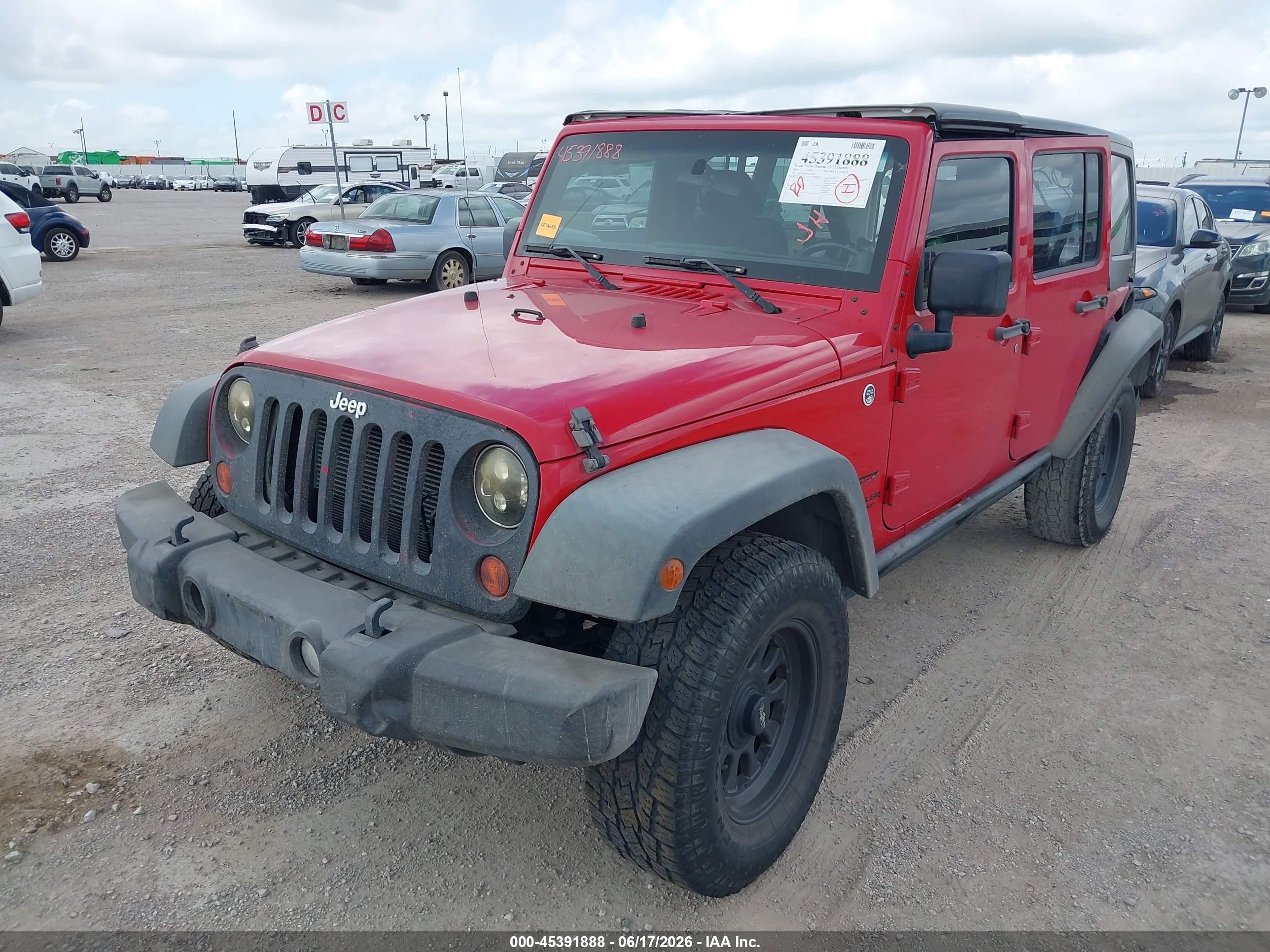 2013 Jeep Wrangler Unlimited Sport Red vin: 1C4BJWDG2DL688684