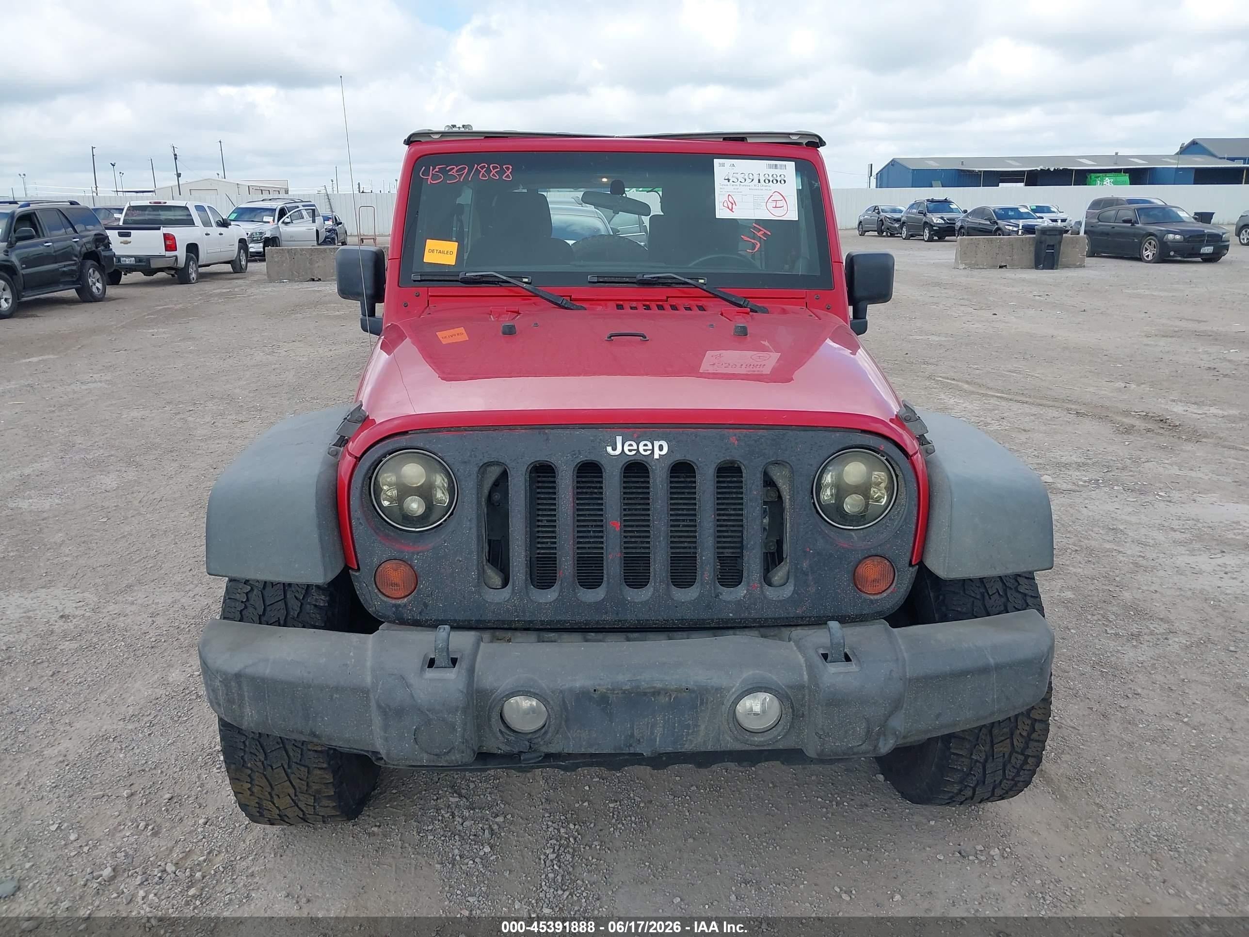 2013 Jeep Wrangler Unlimited Sport Red vin: 1C4BJWDG2DL688684