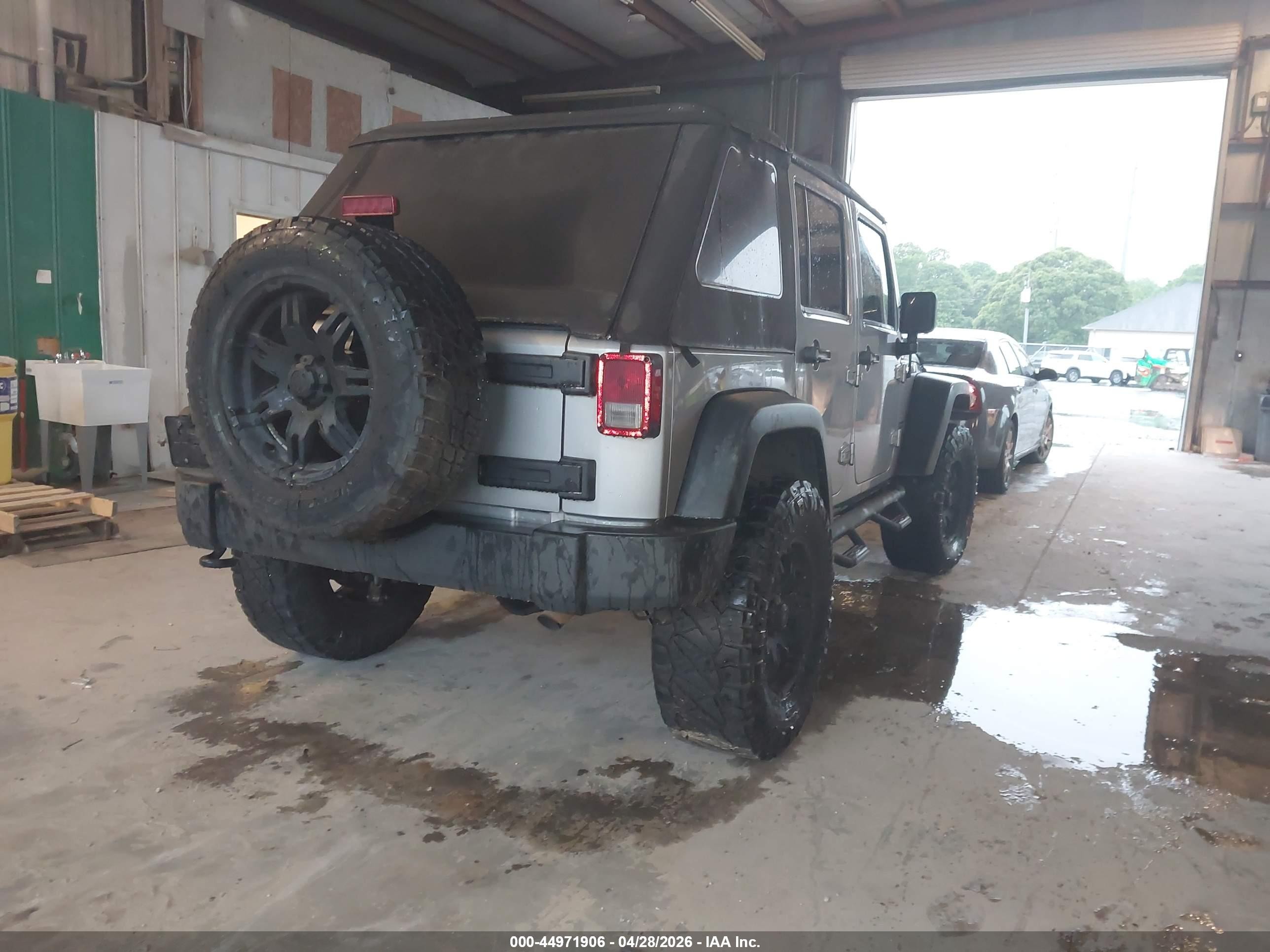 2013 Jeep Wrangler Unlimited Sport Серый vin: 1C4BJWDG2DL704396