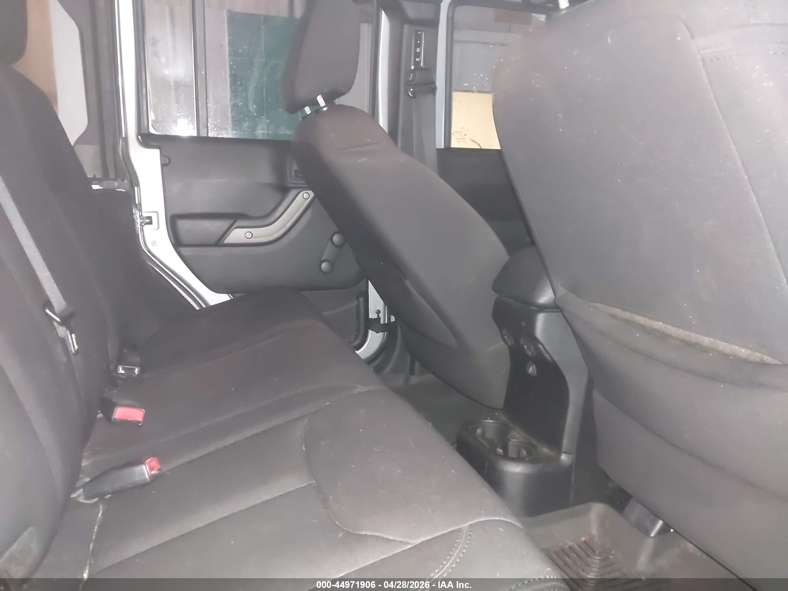 2013 Jeep Wrangler Unlimited Sport Серый vin: 1C4BJWDG2DL704396