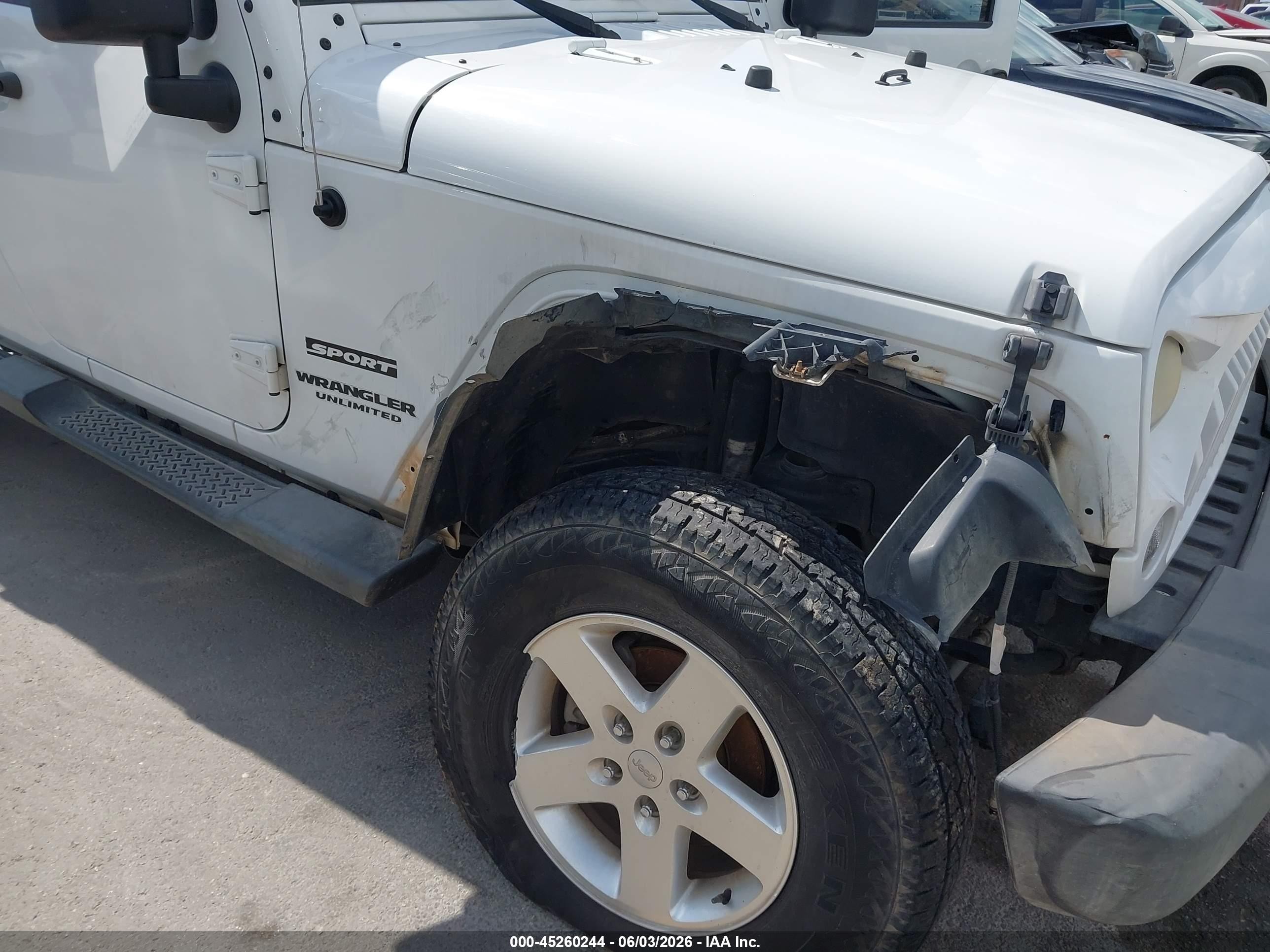 2014 Jeep Wrangler Unlimited Sport White vin: 1C4BJWDG2EL126835