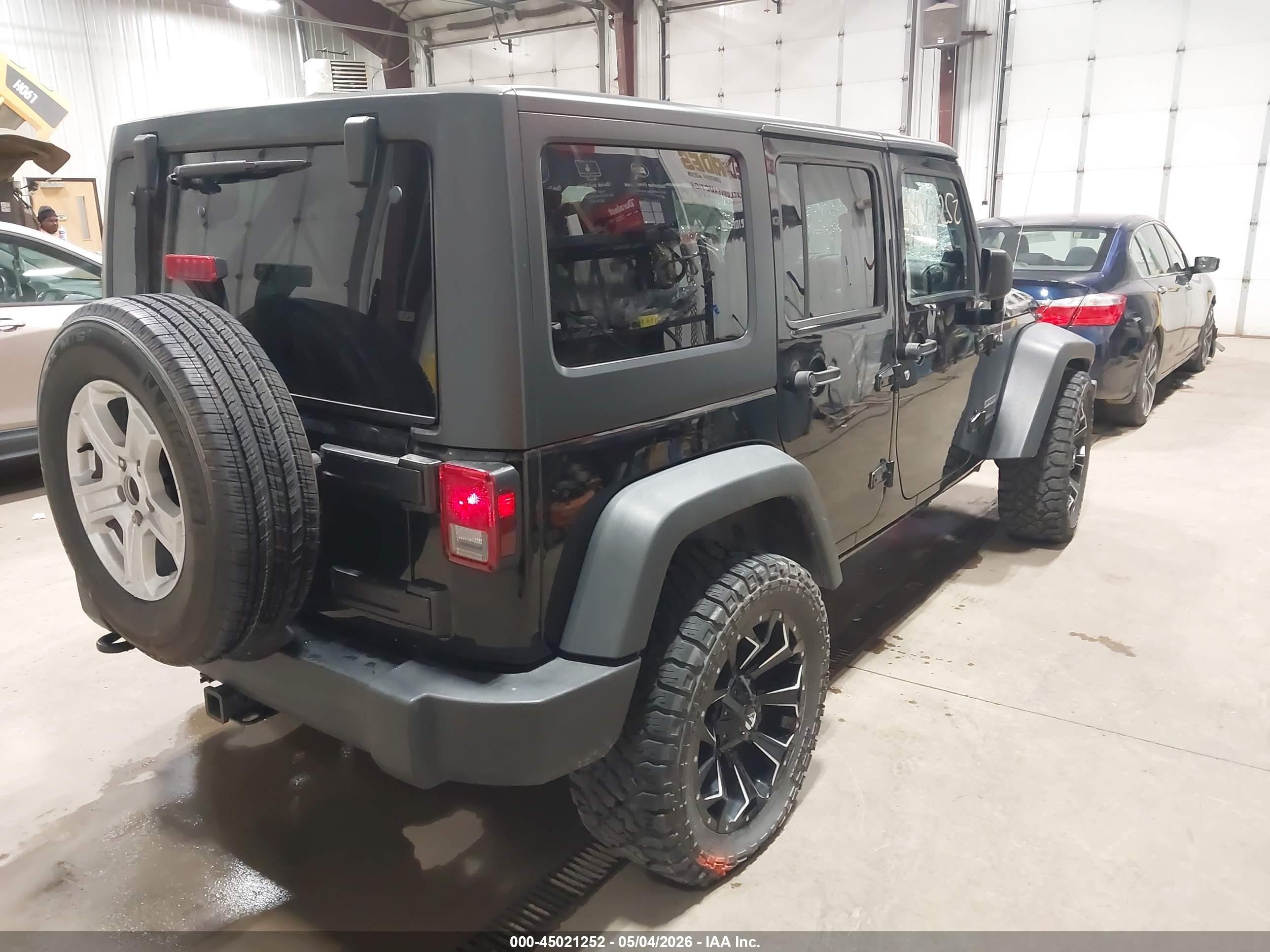 2014 Jeep Wrangler Unlimited Sport Black vin: 1C4BJWDG2EL136586