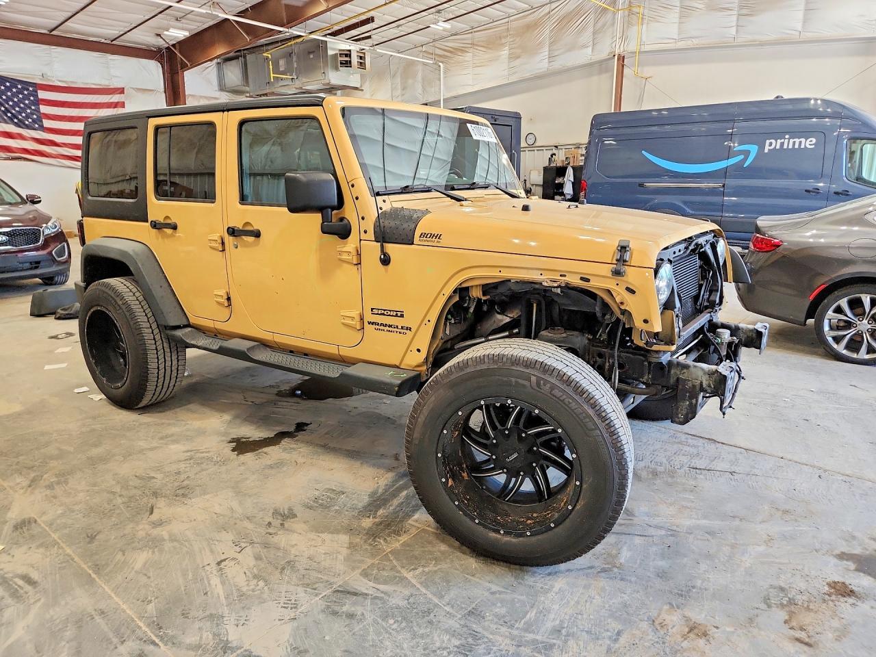 2014 Jeep Wrangler Unlimited Sport Yellow vin: 1C4BJWDG2EL139293