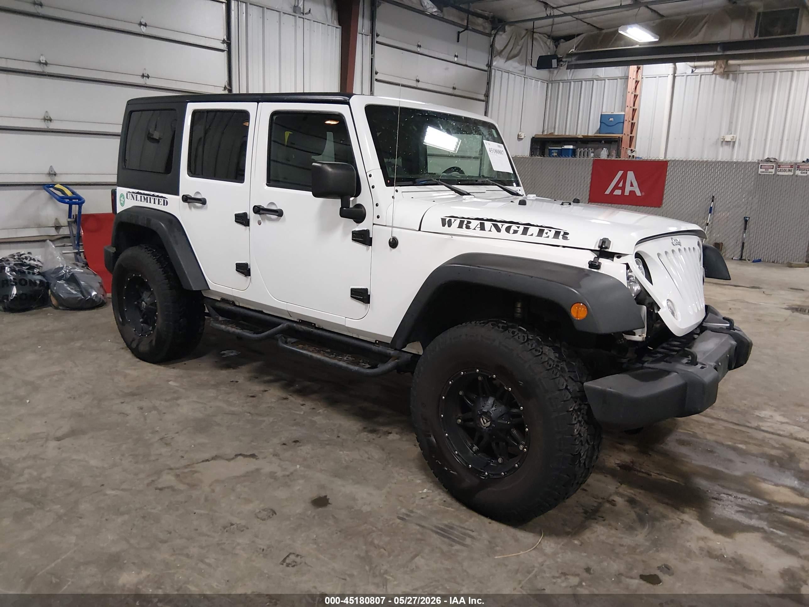 2014 Jeep Wrangler Unlimited Sport White vin: 1C4BJWDG2EL170995