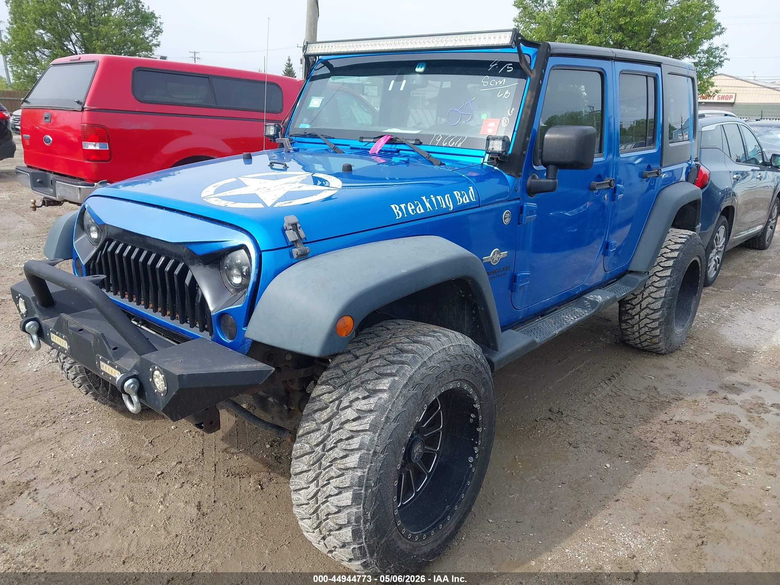 2014 Jeep Wrangler Unlimited Freedom Edition Blue vin: 1C4BJWDG2EL196612