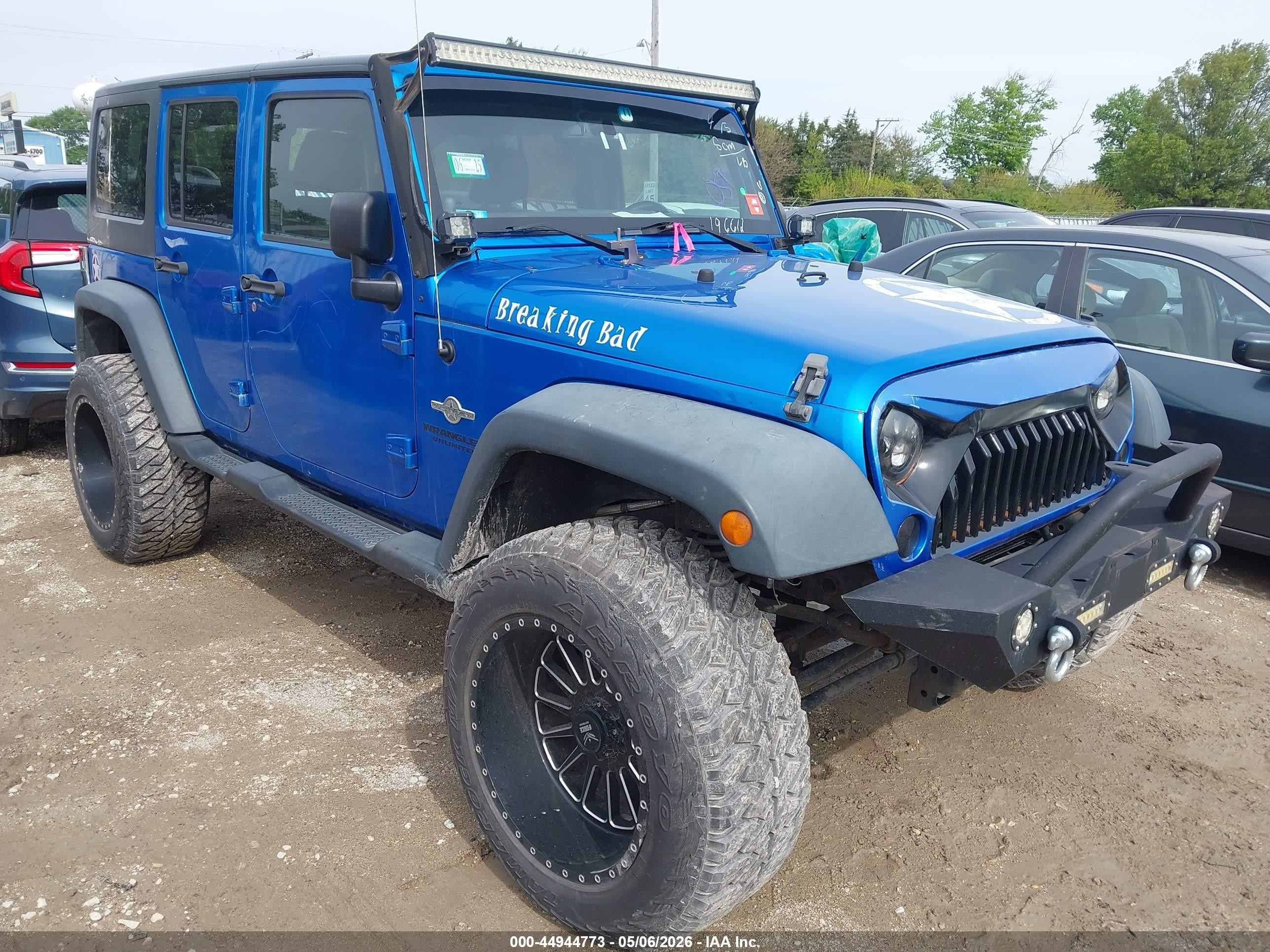 2014 Jeep Wrangler Unlimited Freedom Edition Blue vin: 1C4BJWDG2EL196612