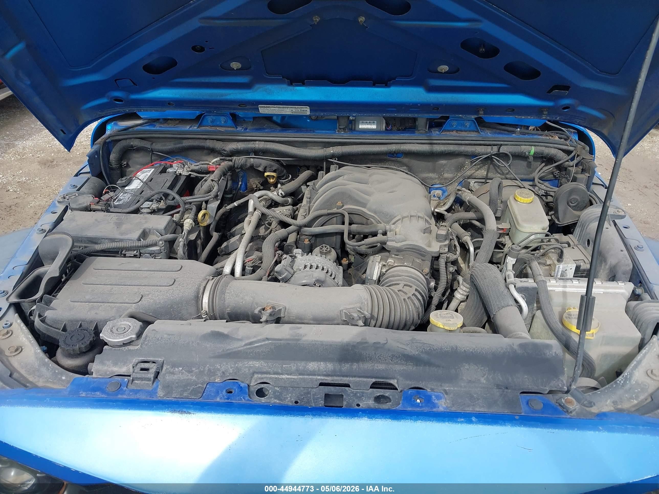 2014 Jeep Wrangler Unlimited Freedom Edition Blue vin: 1C4BJWDG2EL196612