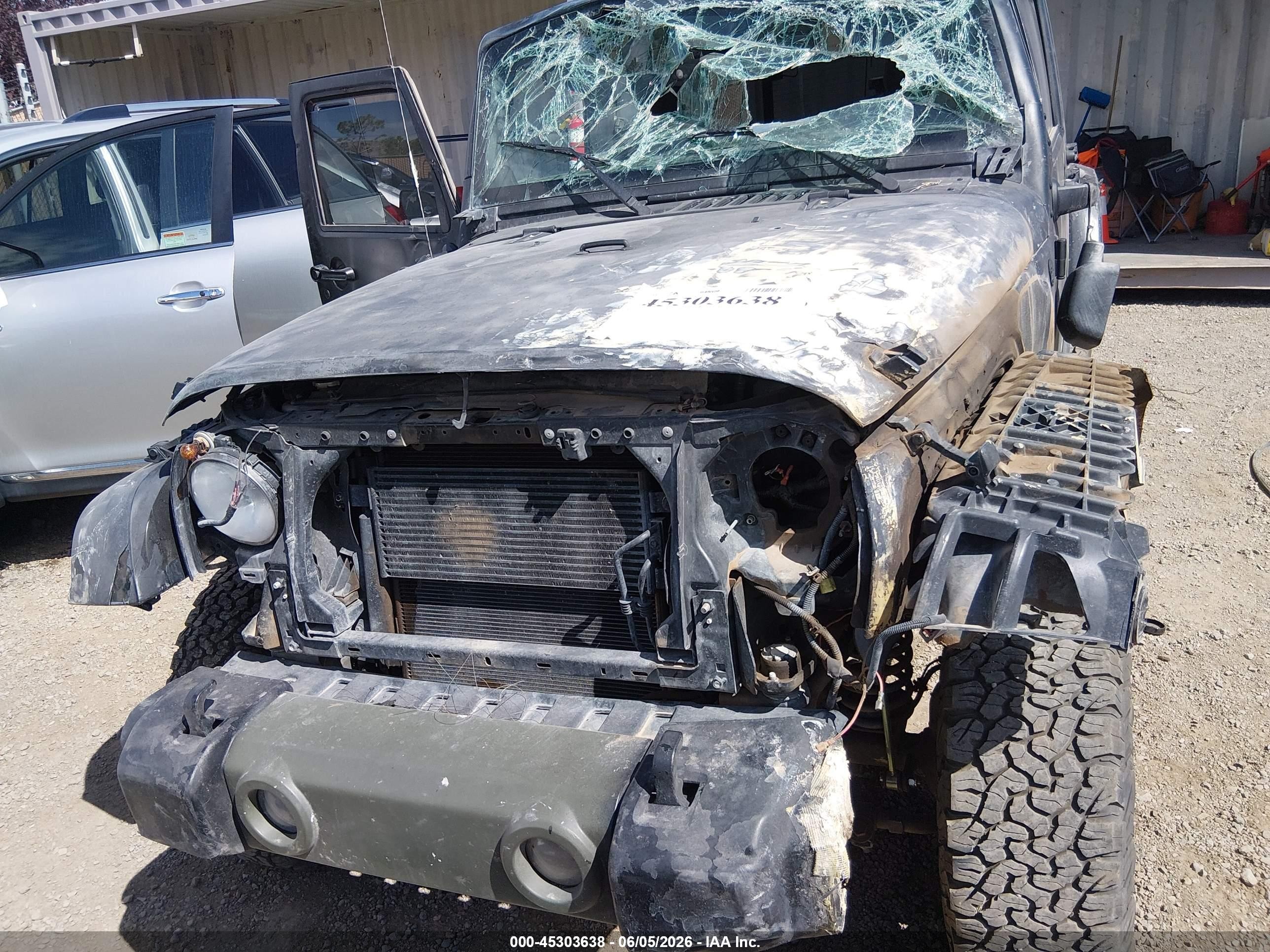 2014 Jeep Wrangler Unlimited Freedom Edition Black vin: 1C4BJWDG2EL212601