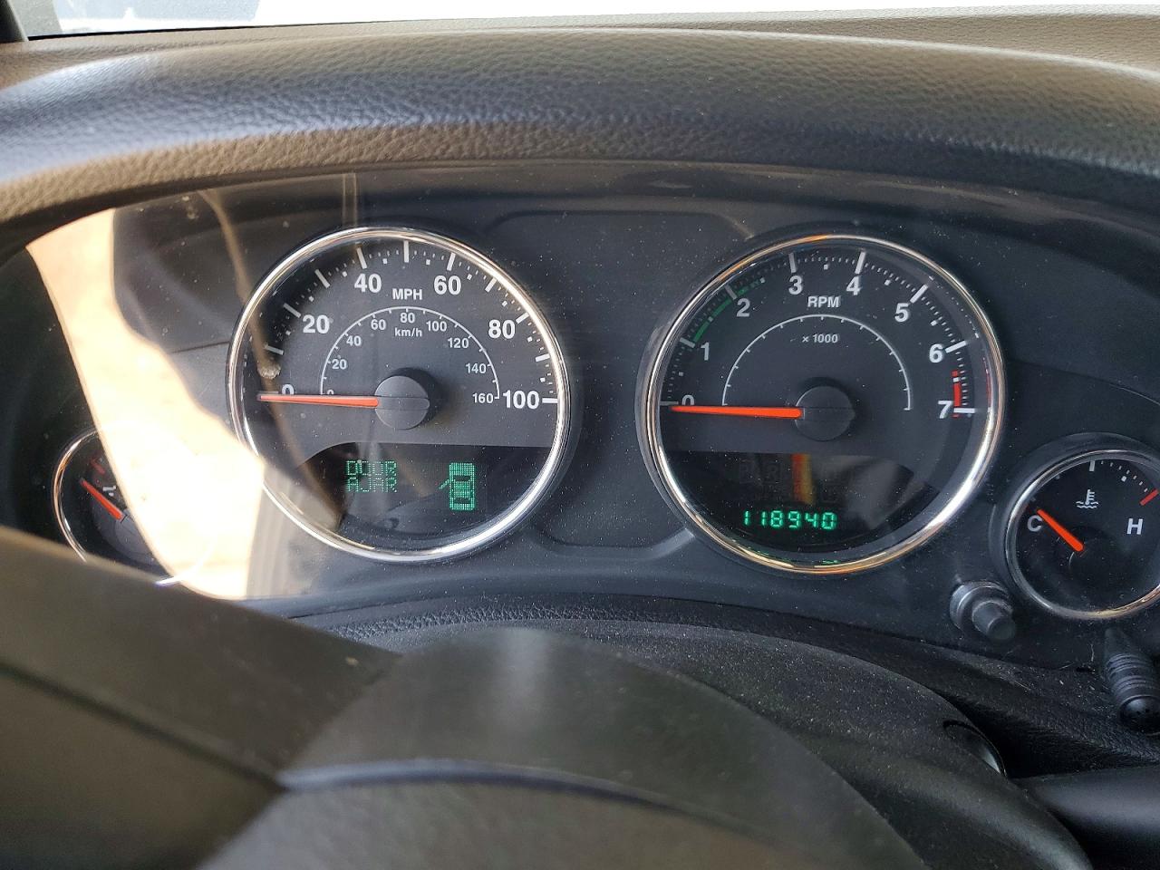2014 Jeep Wrangler Unlimited Sport White vin: 1C4BJWDG2EL251186