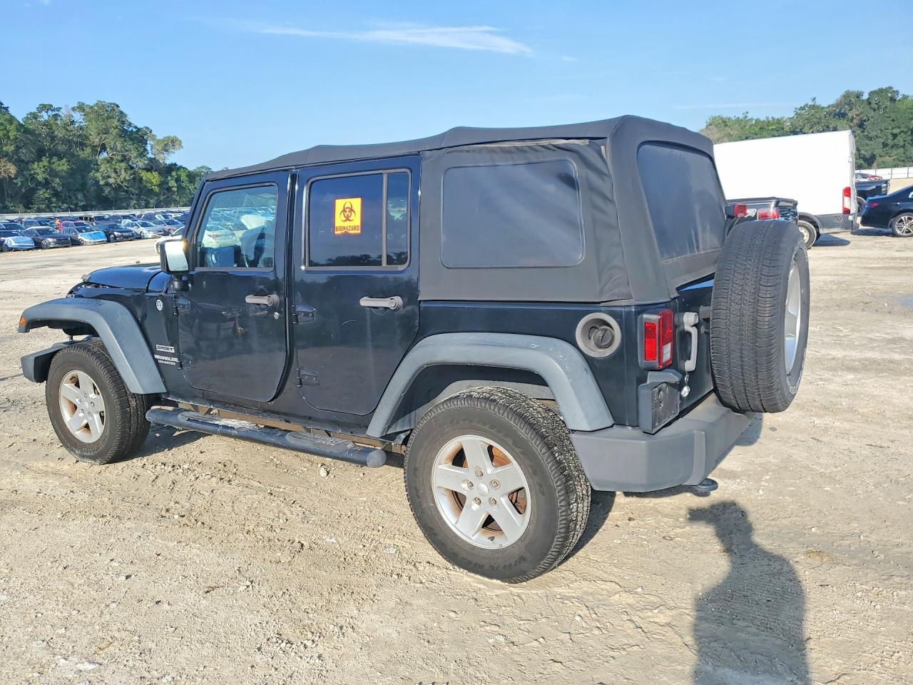 2015 Jeep Wrangler Unlimited Sport Black vin: 1C4BJWDG2FL581248