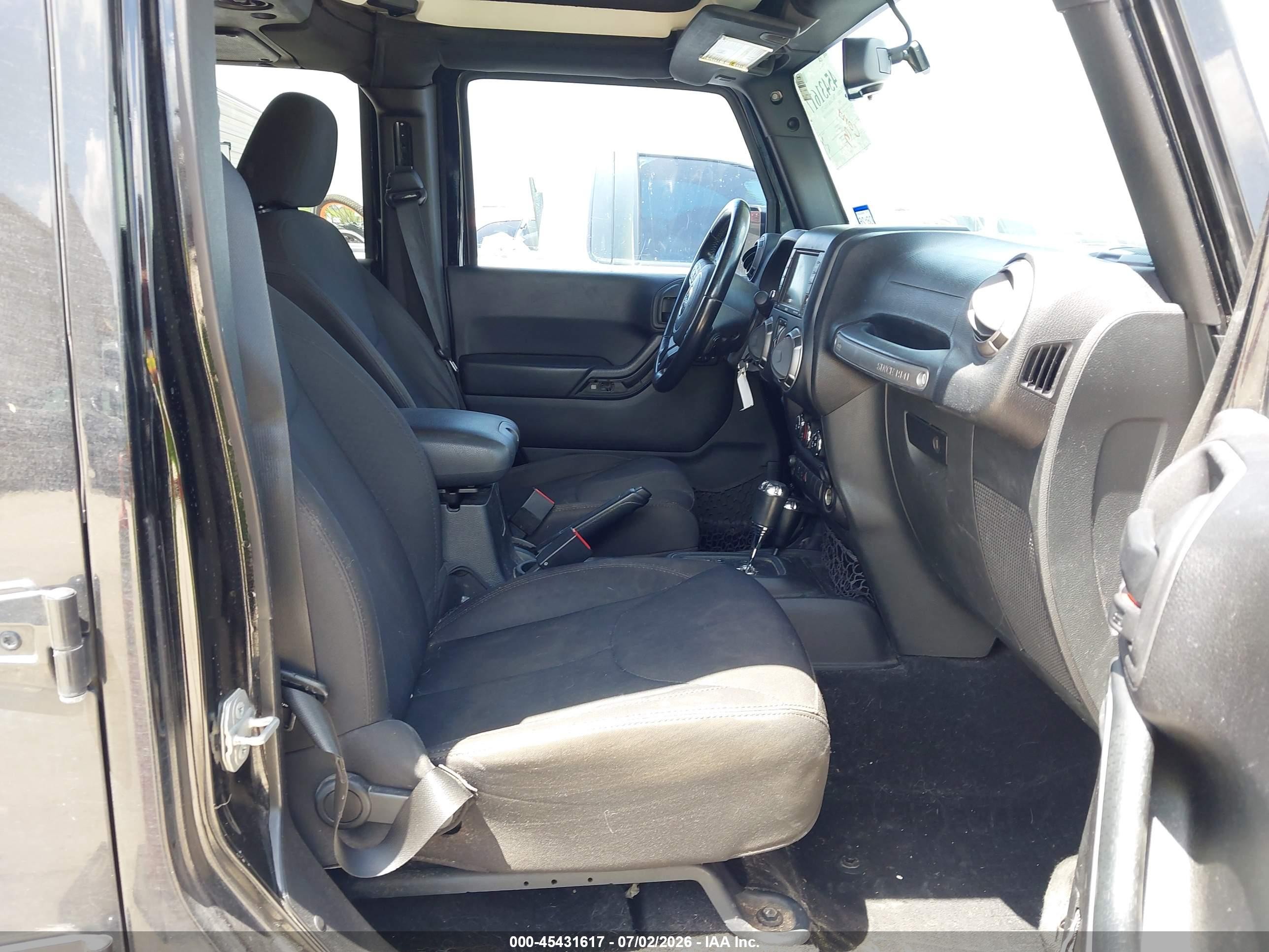 2015 Jeep Wrangler Unlimited Sport Black vin: 1C4BJWDG2FL592301