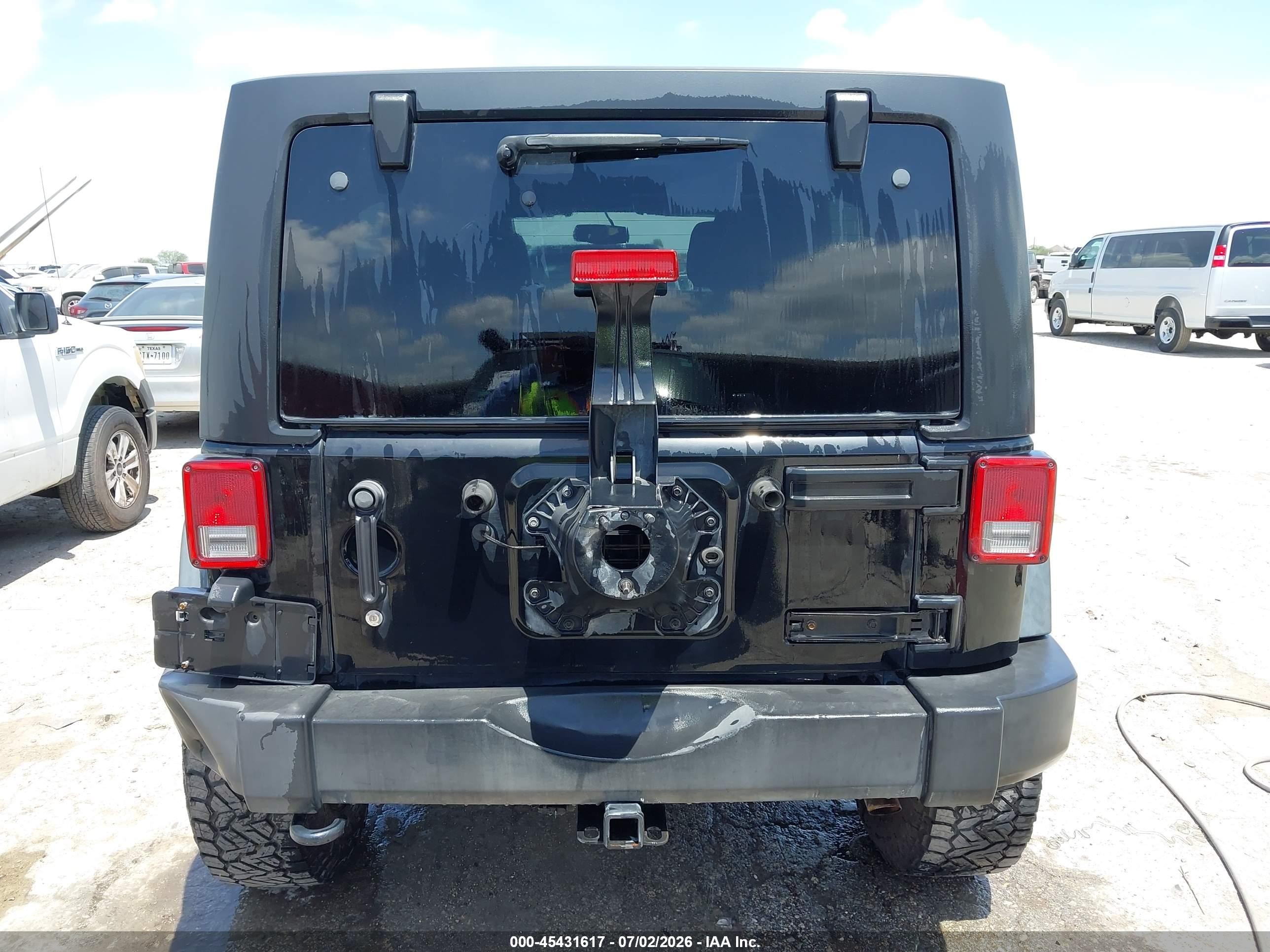 2015 Jeep Wrangler Unlimited Sport Black vin: 1C4BJWDG2FL592301