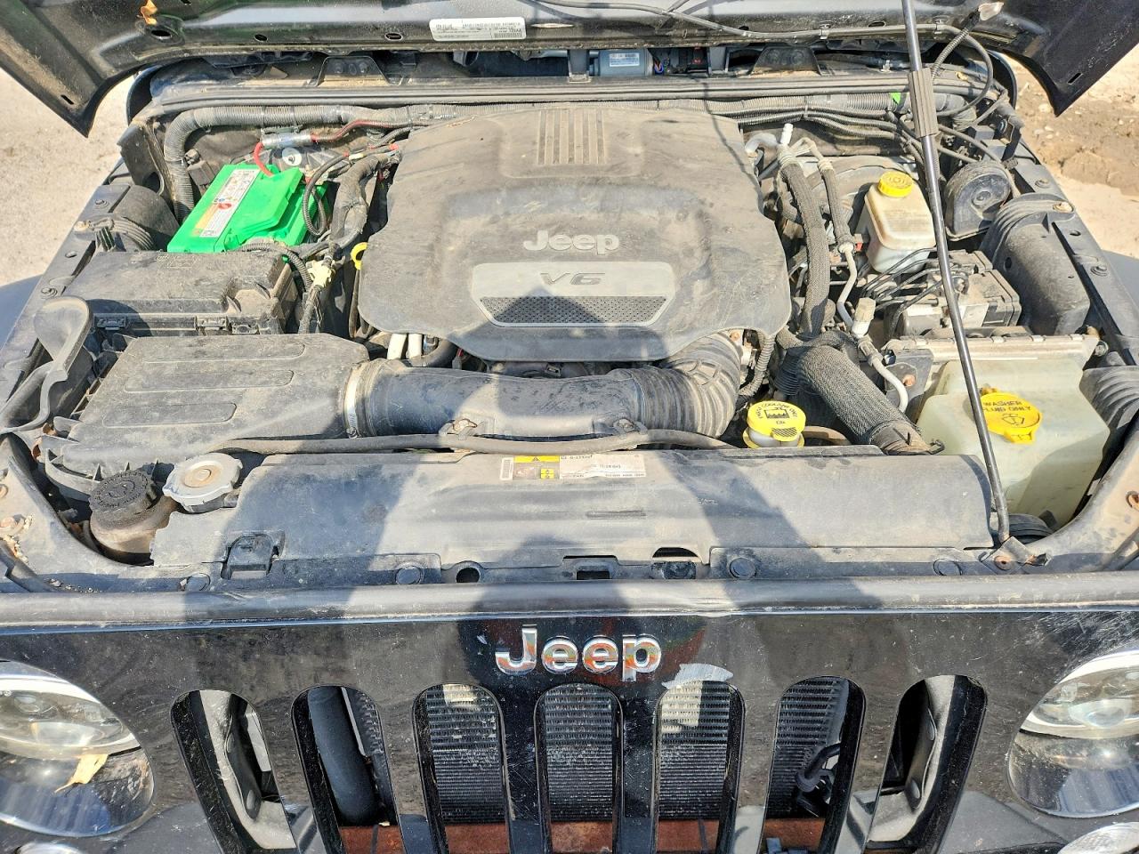 2015 Jeep Wrangler Unlimited Sport Черный vin: 1C4BJWDG2FL613311