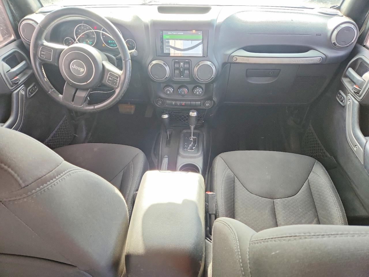 2015 Jeep Wrangler Unlimited Sport Черный vin: 1C4BJWDG2FL613311